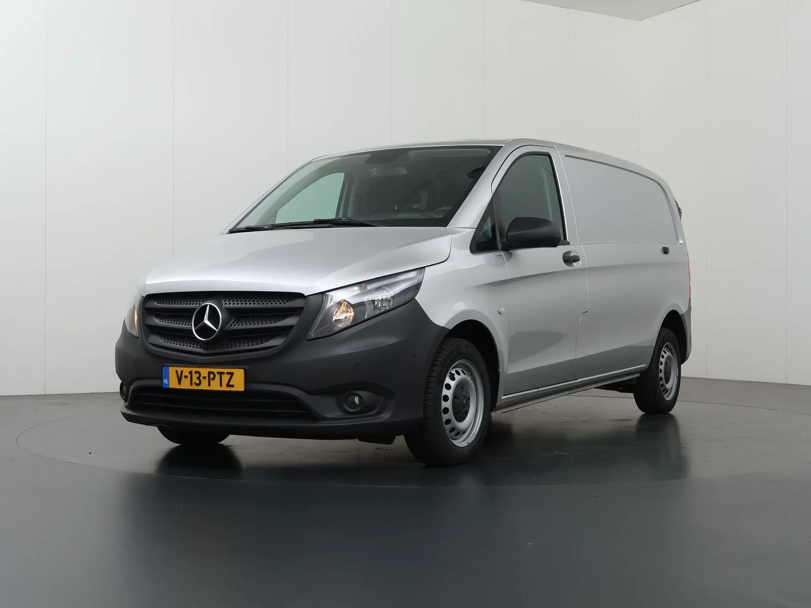 Mercedes-Benz Vito (2022) — foto 1