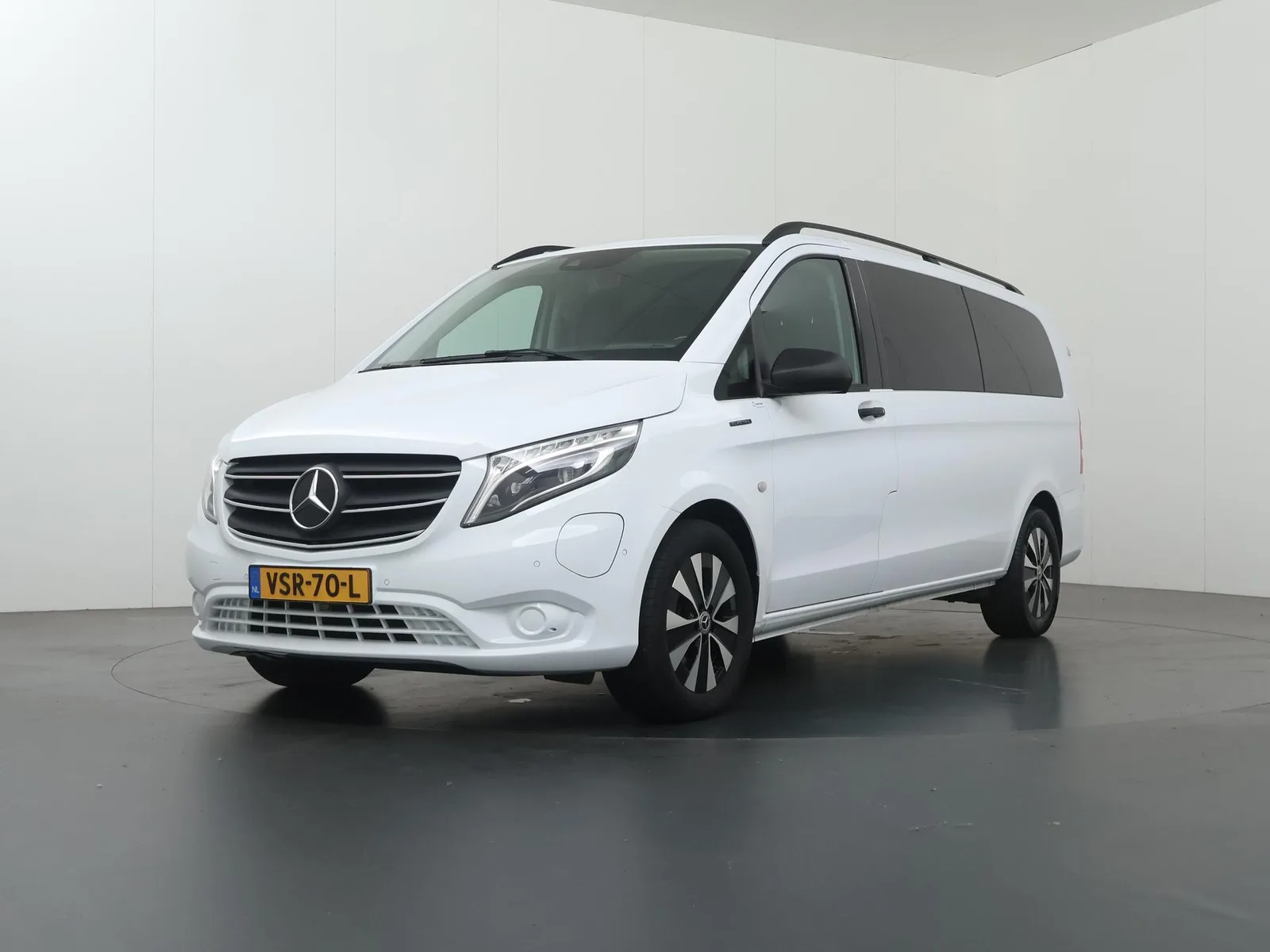 Mercedes-Benz eVito (2022) — foto 1