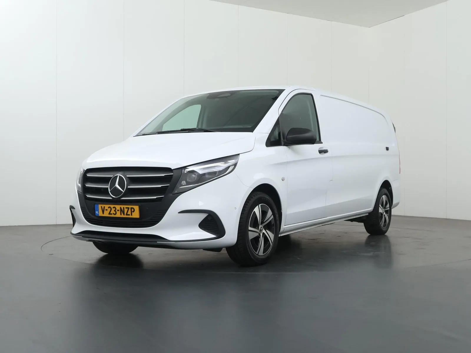 Mercedes-Benz Vito (2024) — foto 1