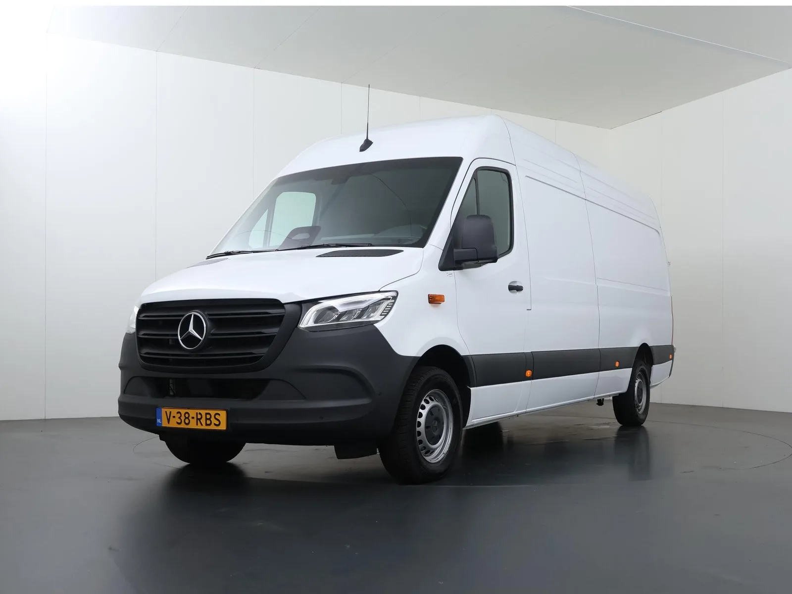 Mercedes-Benz Sprinter (2024) — foto 1