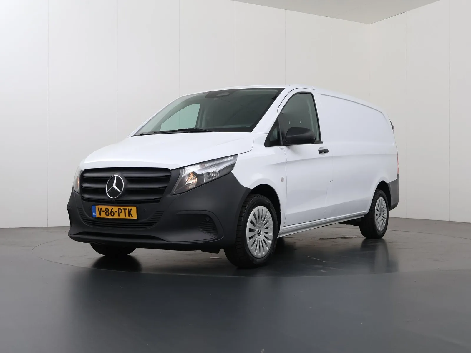 Mercedes-Benz Vito (2024) — foto 1