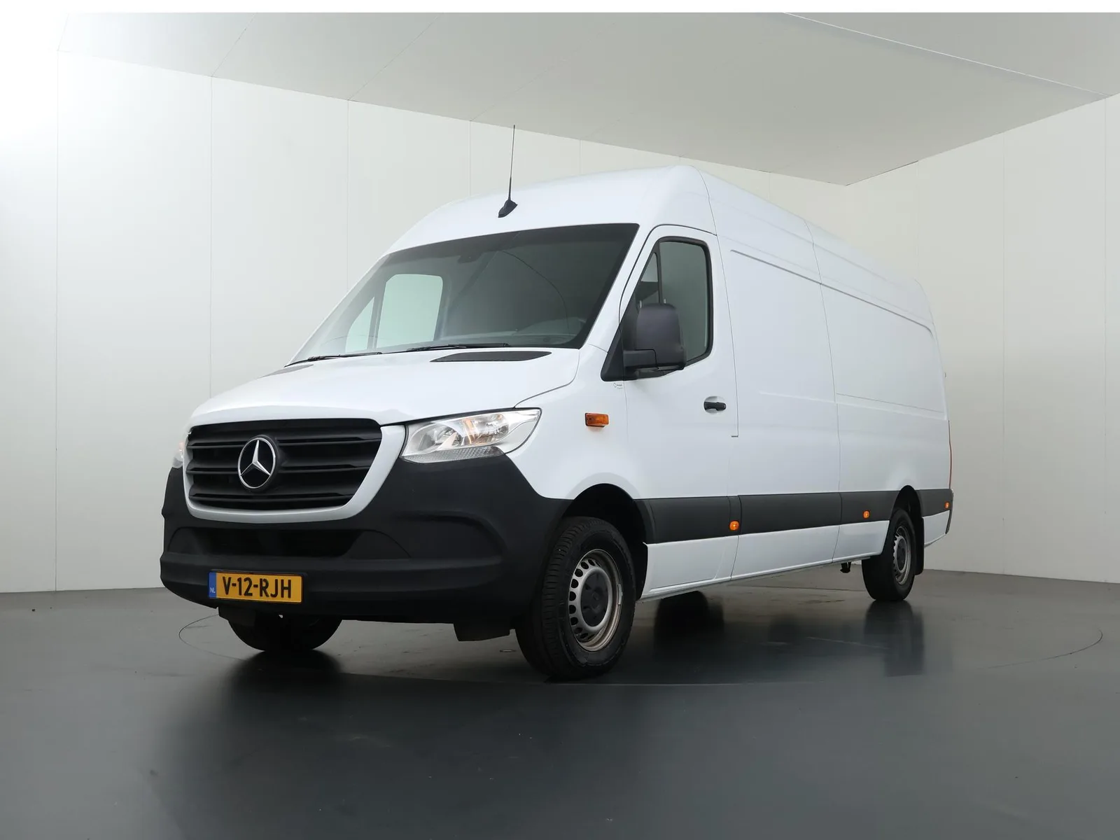 Mercedes-Benz Sprinter (2024) — foto 1