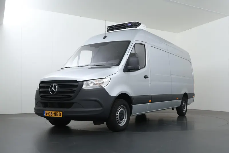 Mercedes-Benz Sprinter (2023)