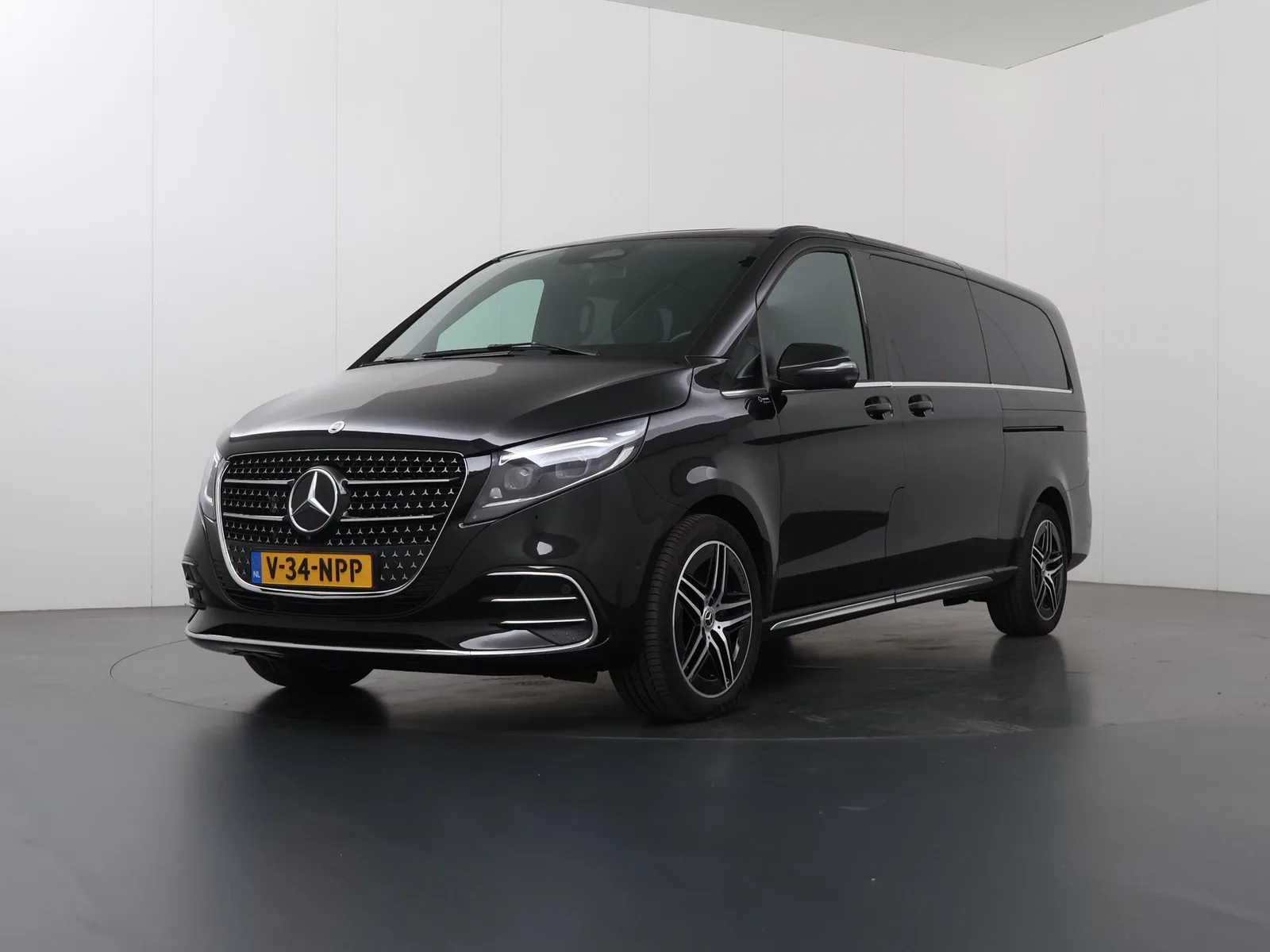 Mercedes-Benz V-Klasse (2024) — foto 1