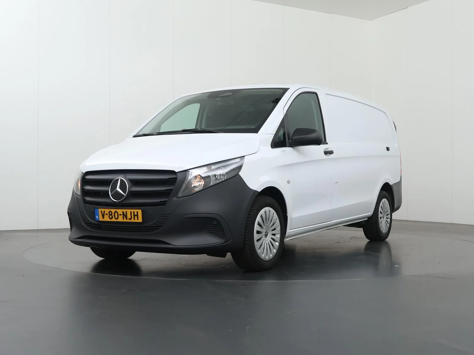 Mercedes-Benz Vito (2024) — foto 1