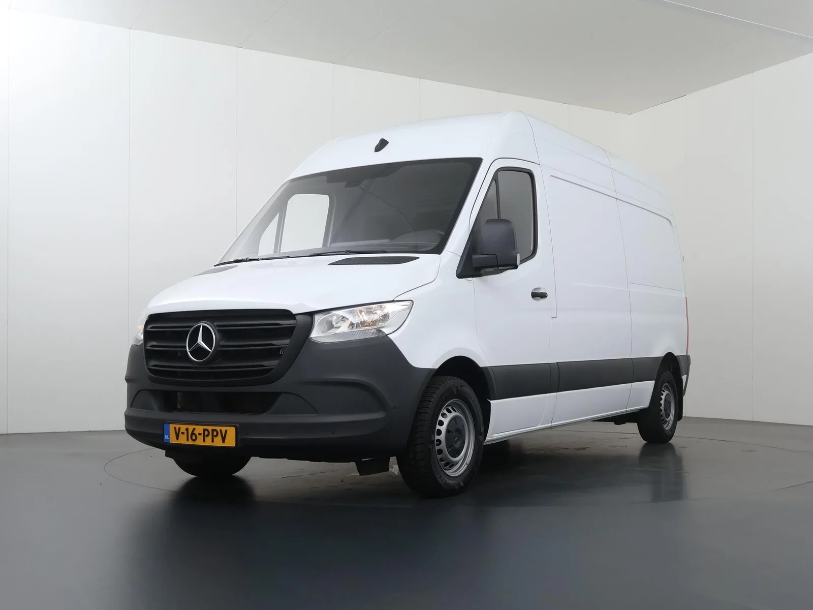 Mercedes-Benz Sprinter (2024) — foto 1