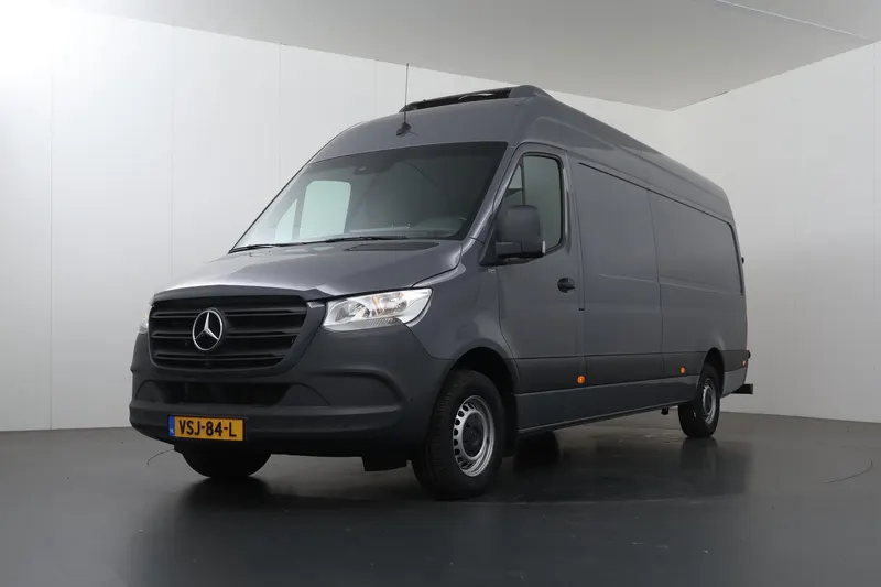 Mercedes-Benz Sprinter (2023)