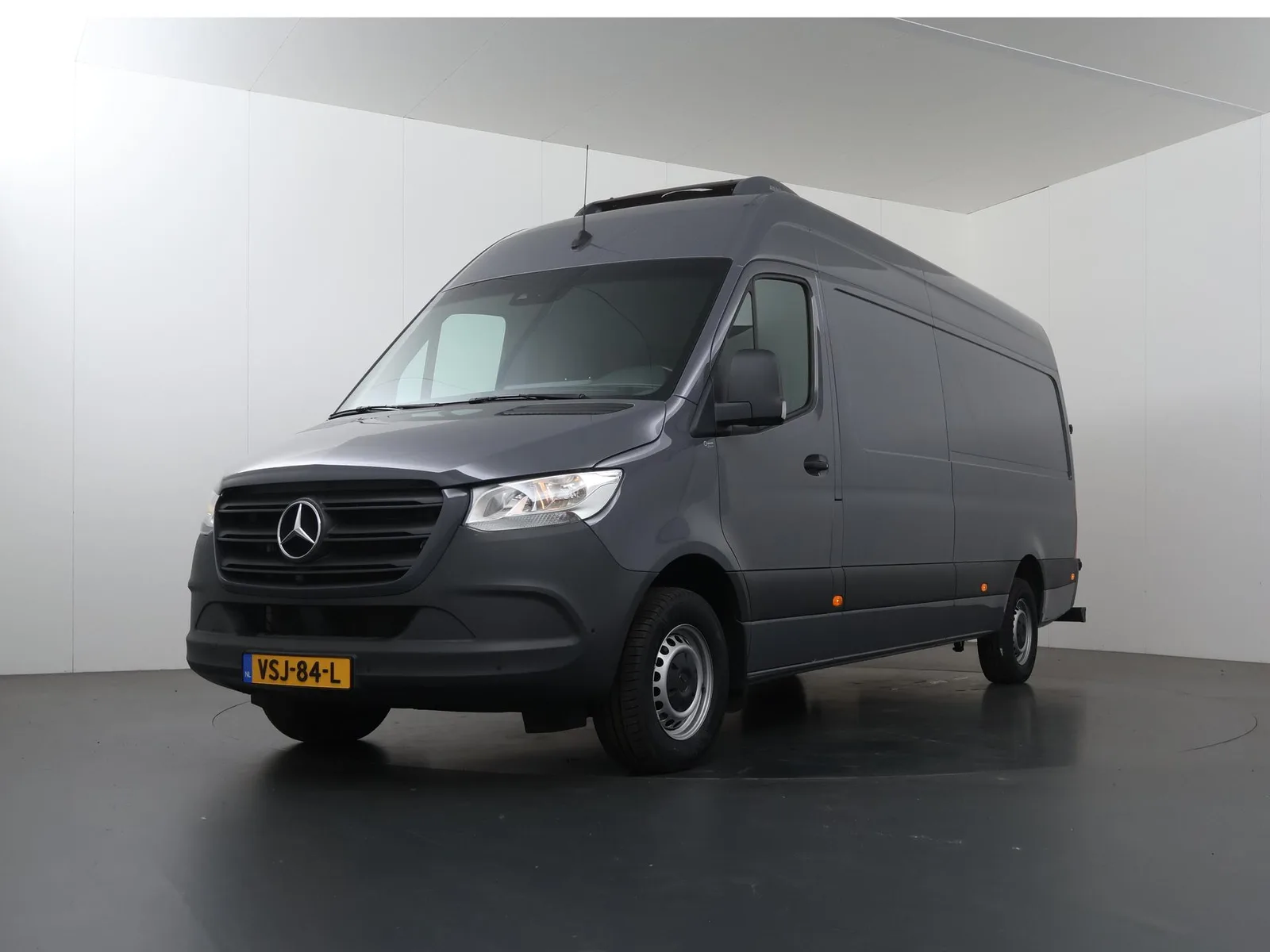 Mercedes-Benz Sprinter (2023) — foto 1