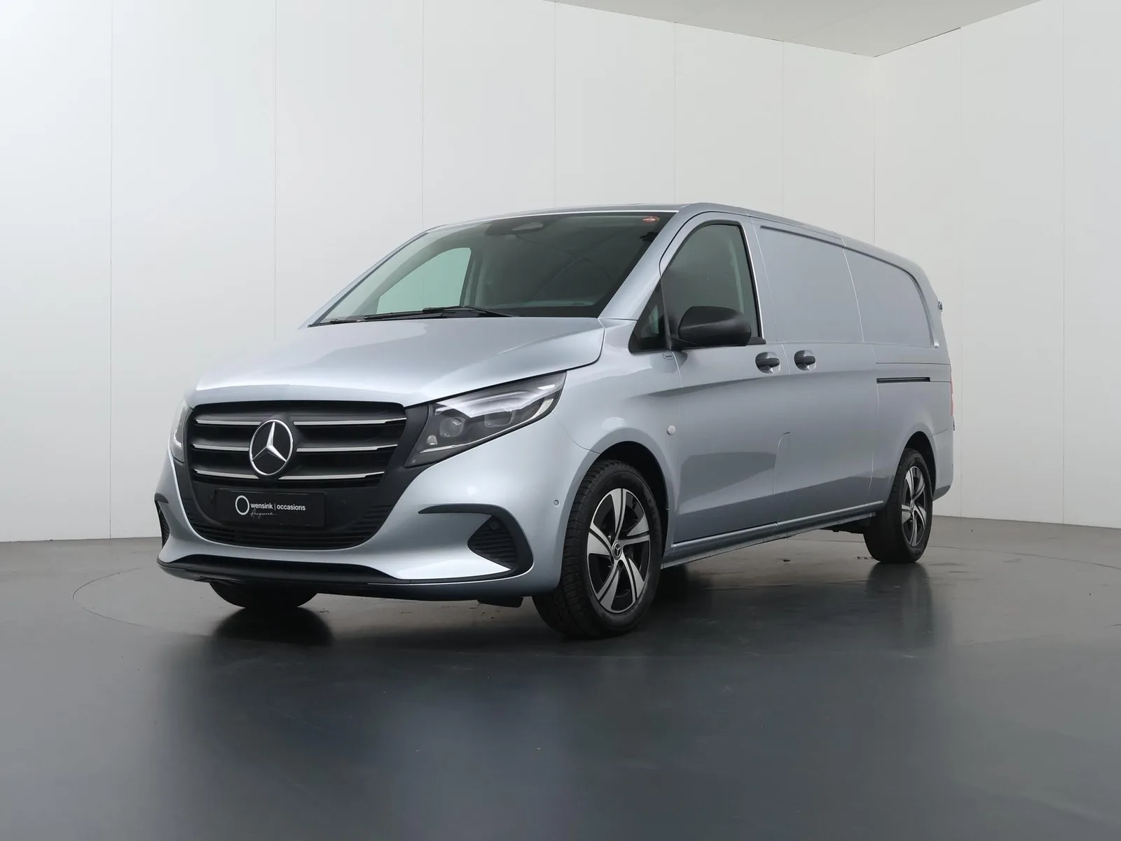 Mercedes-Benz Vito (2024) — foto 1