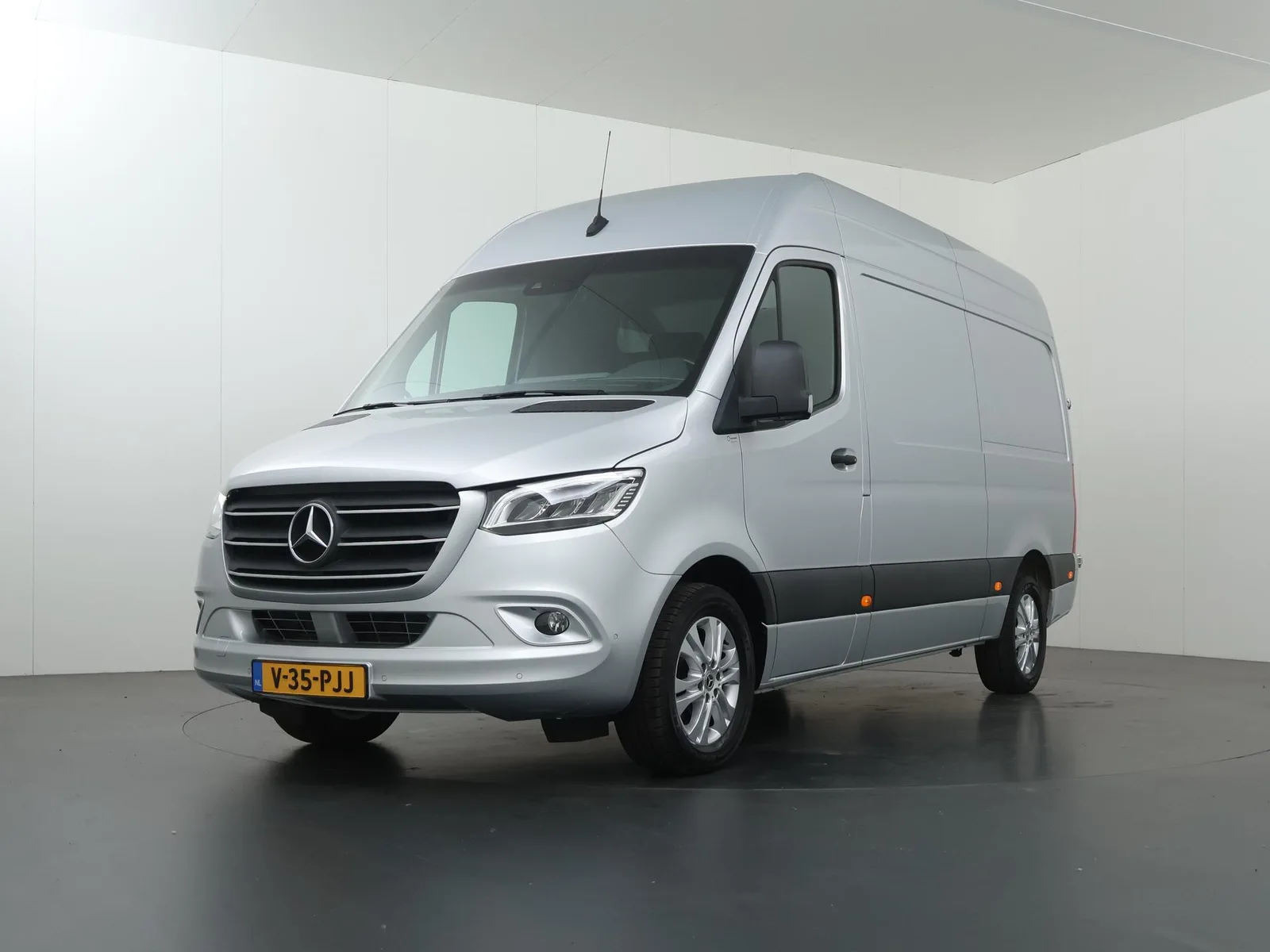 Mercedes-Benz Sprinter (2021) — foto 1