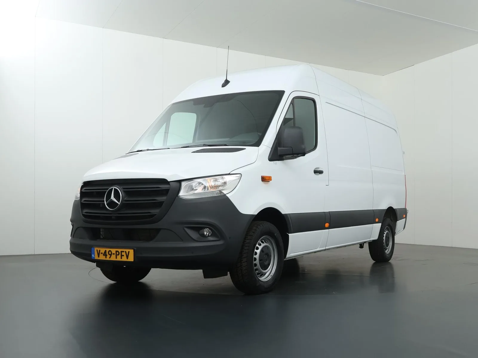 Mercedes-Benz Sprinter (2024) — foto 1
