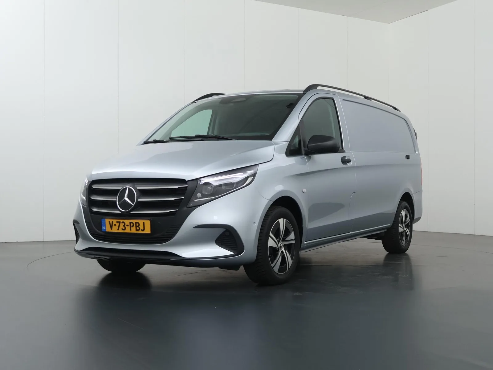 Mercedes-Benz Vito (2024) — foto 1