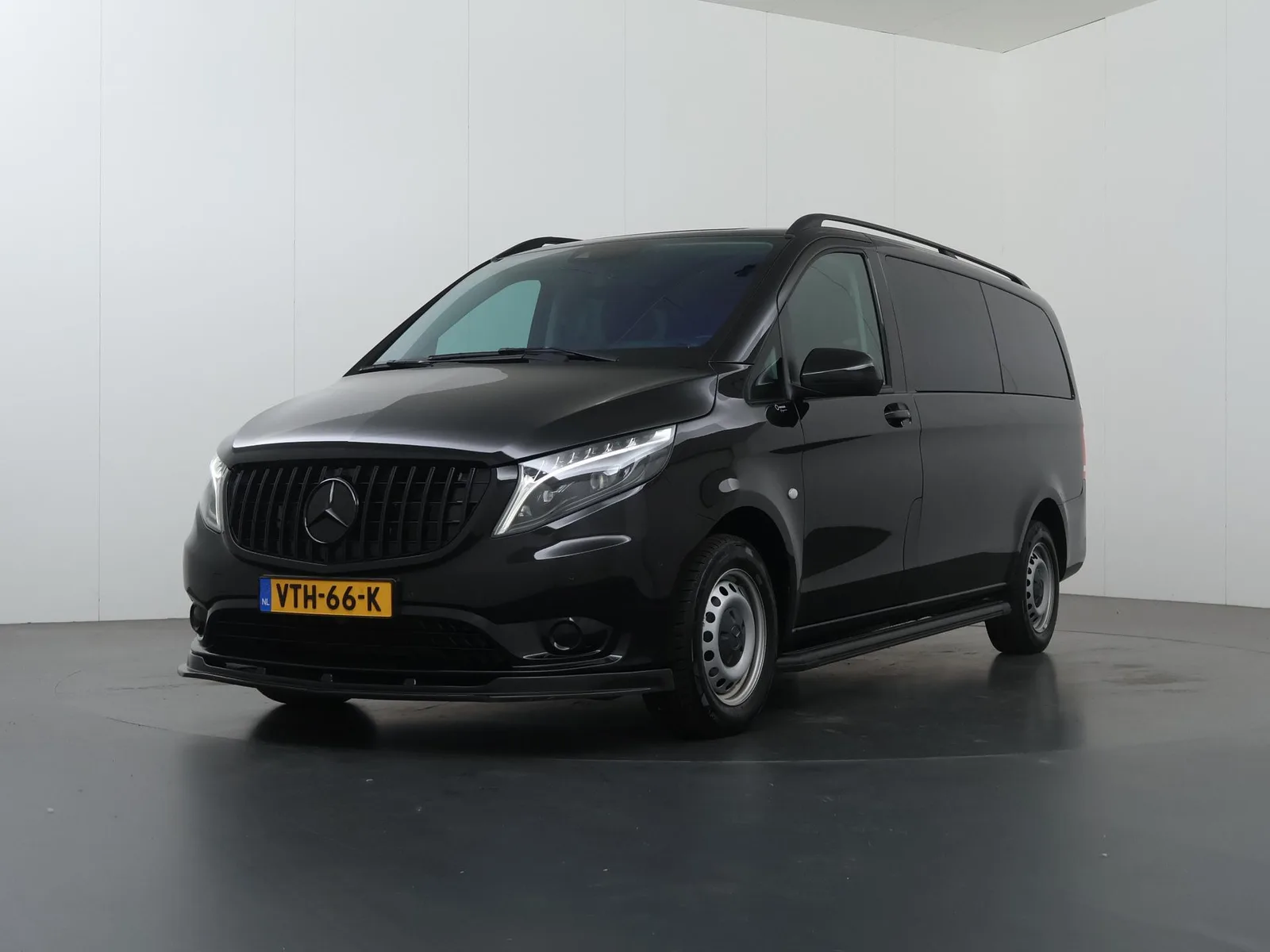 Mercedes-Benz Vito (2023) — foto 1