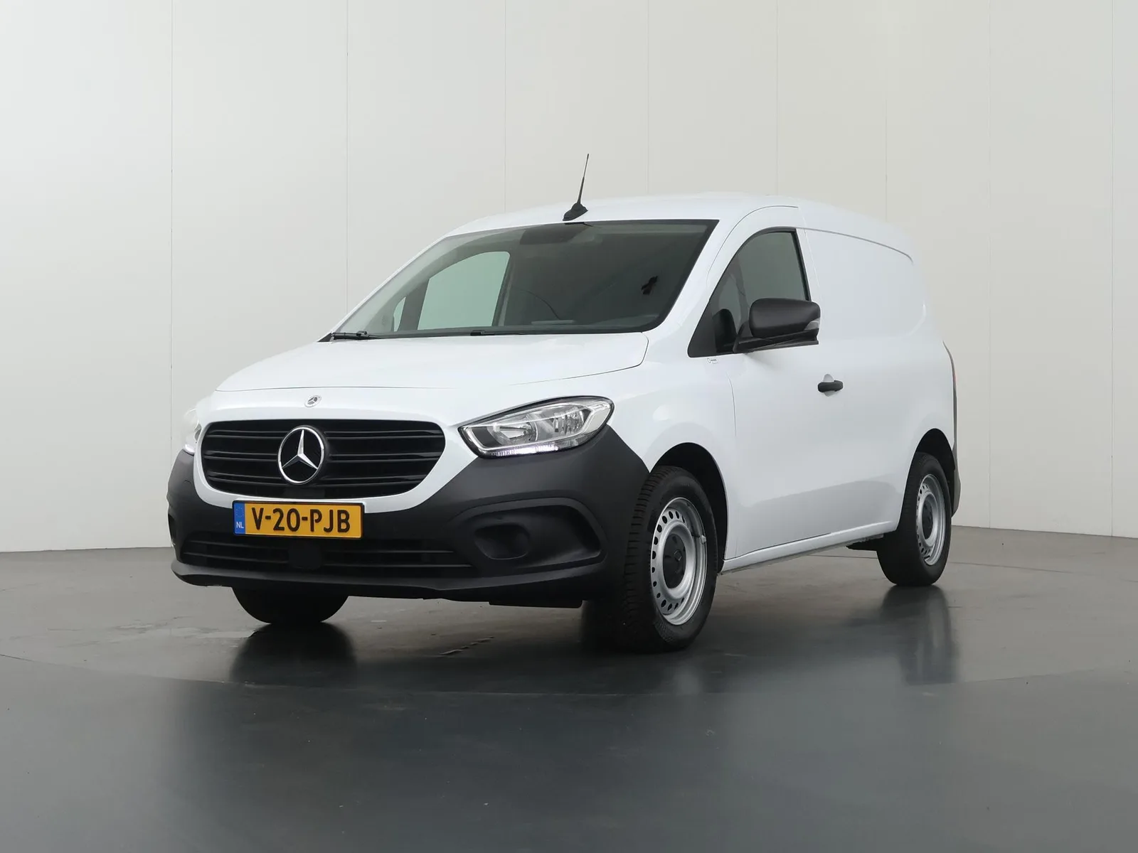 Mercedes-Benz Citan (2023) — foto 1
