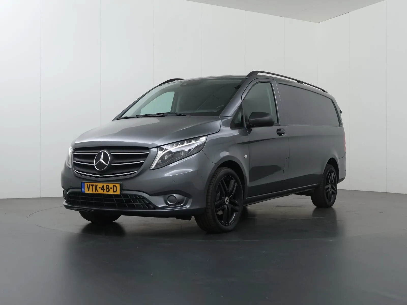Mercedes-Benz Vito (2023) — foto 1
