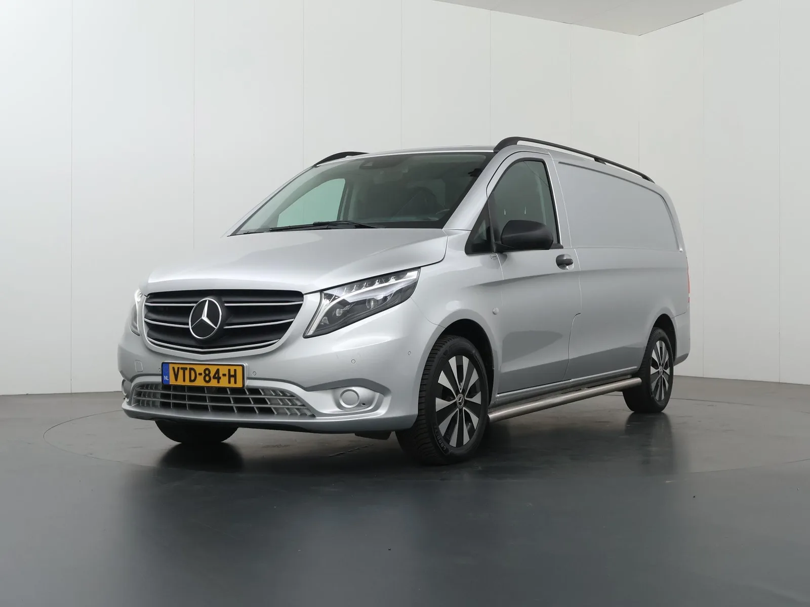 Mercedes-Benz Vito (2023) — foto 1