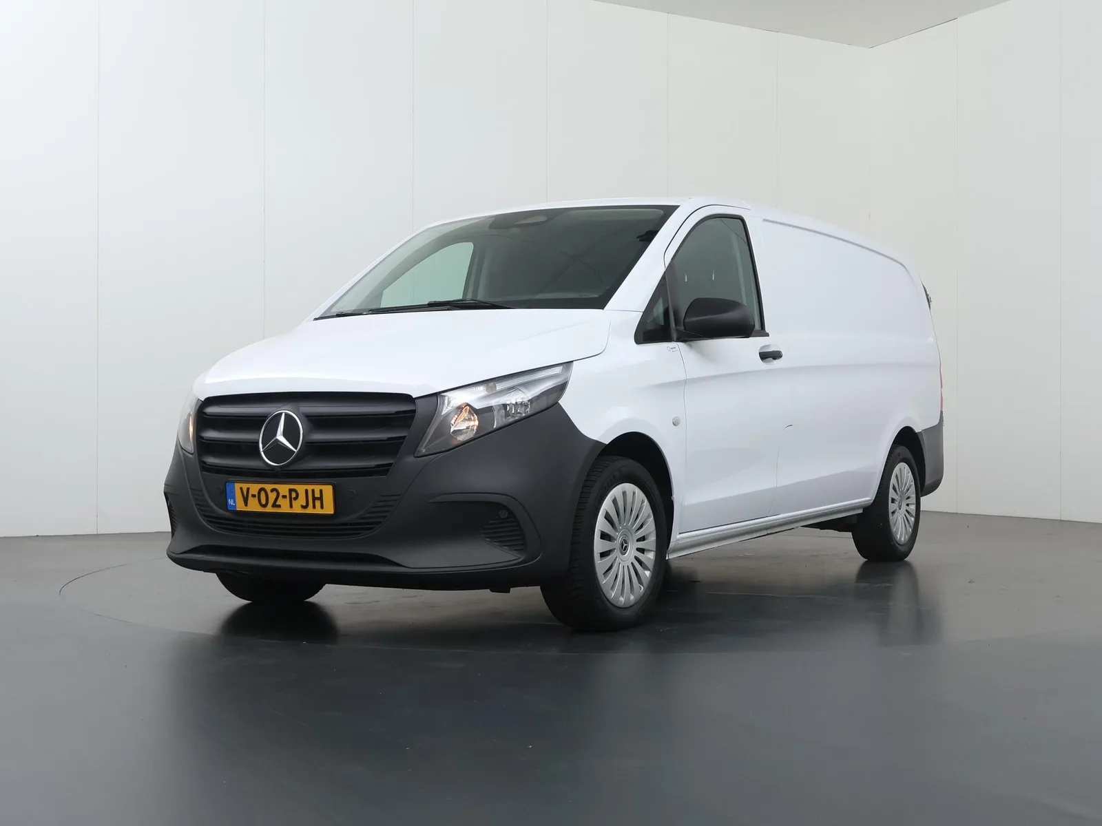 Mercedes-Benz Vito (2024) — foto 1