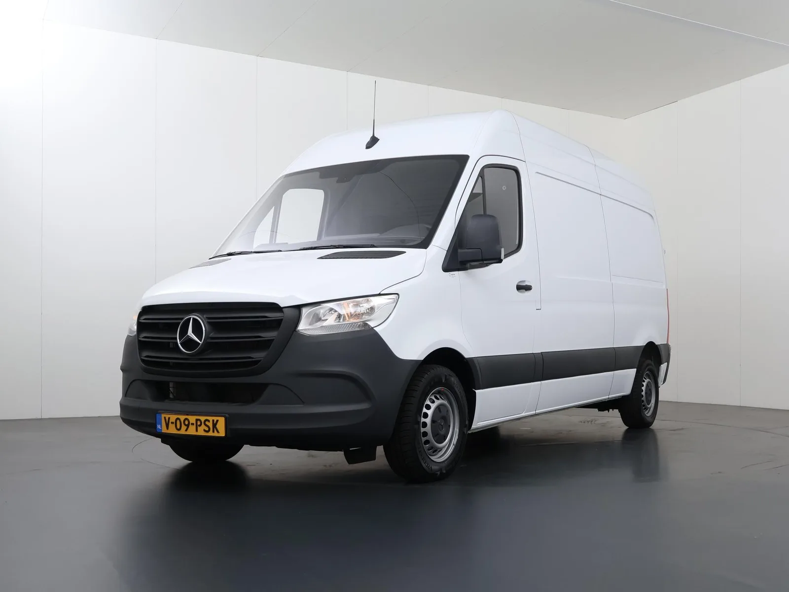 Mercedes-Benz Sprinter (2024) — foto 1