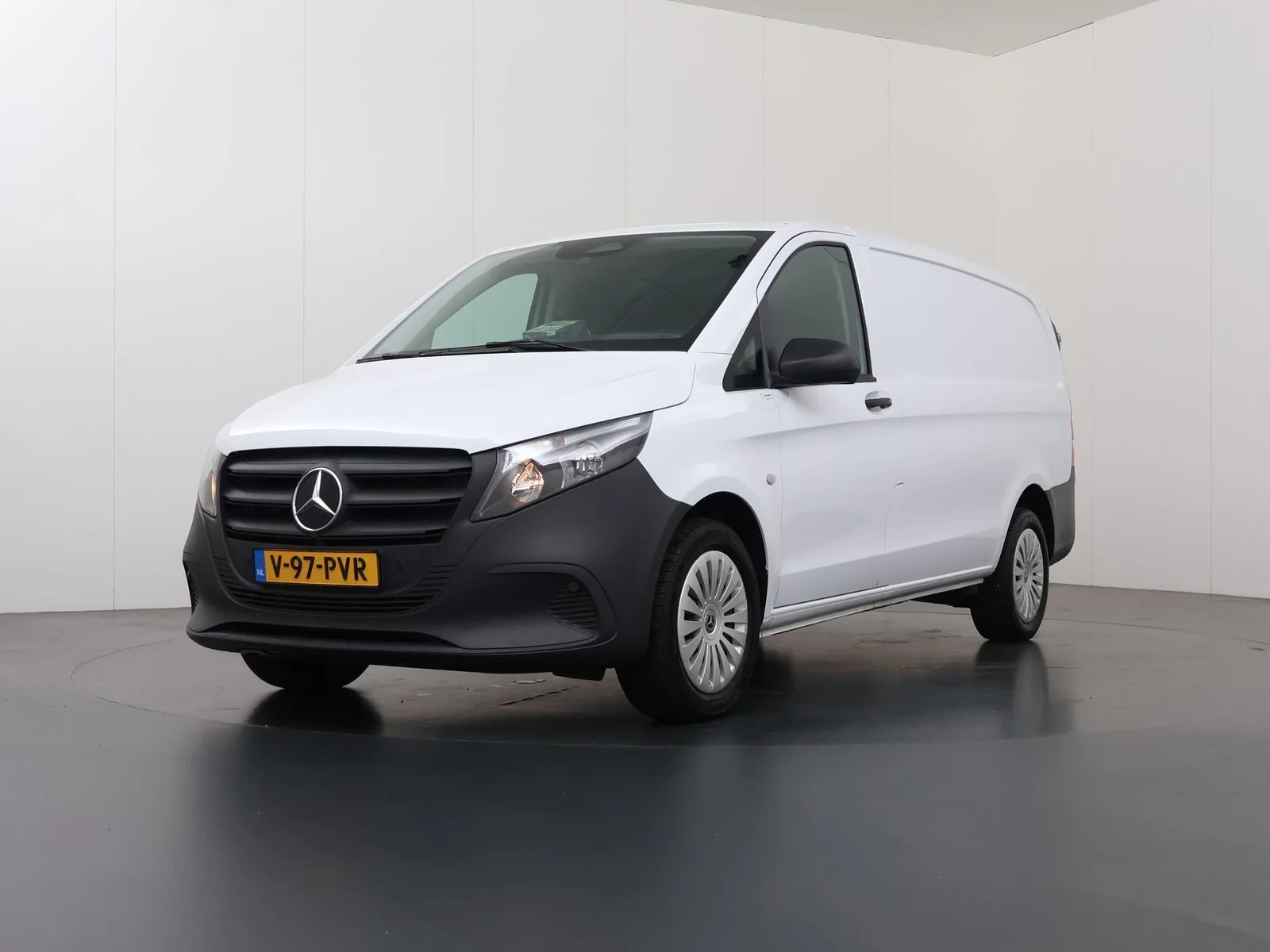 Mercedes-Benz Vito (2024) — foto 1