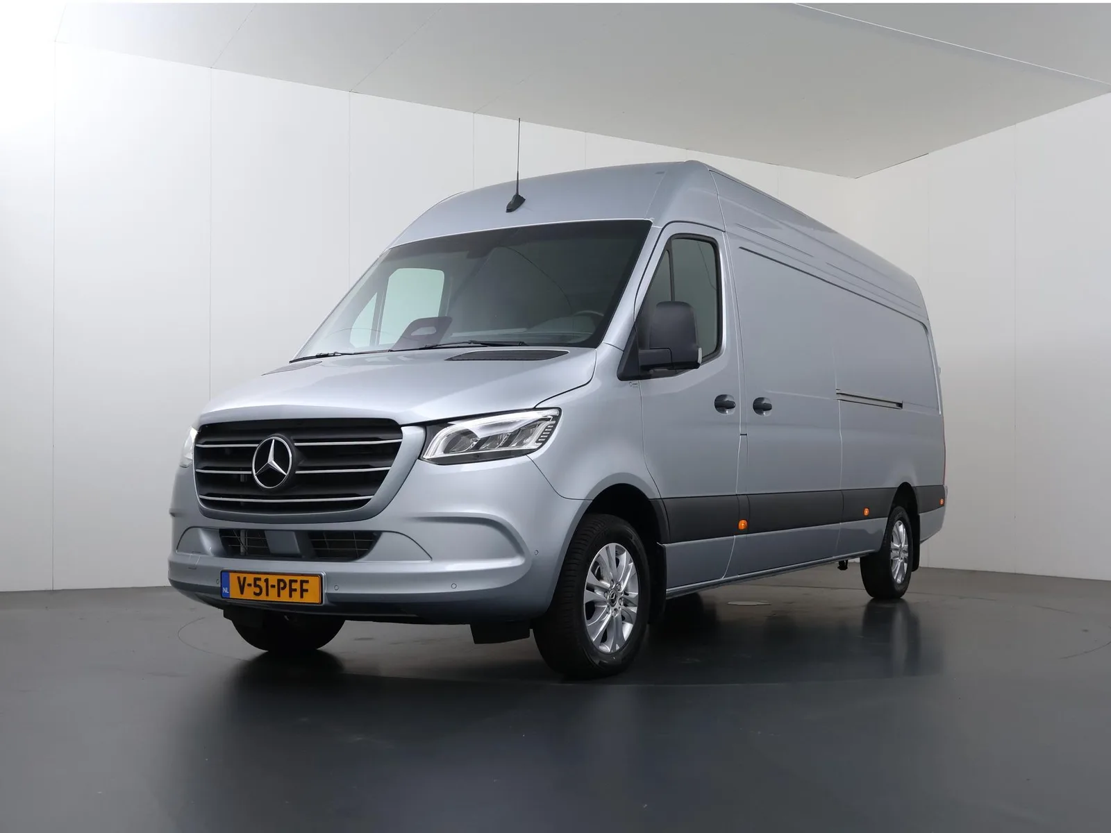 Mercedes-Benz Sprinter (2024) — foto 1