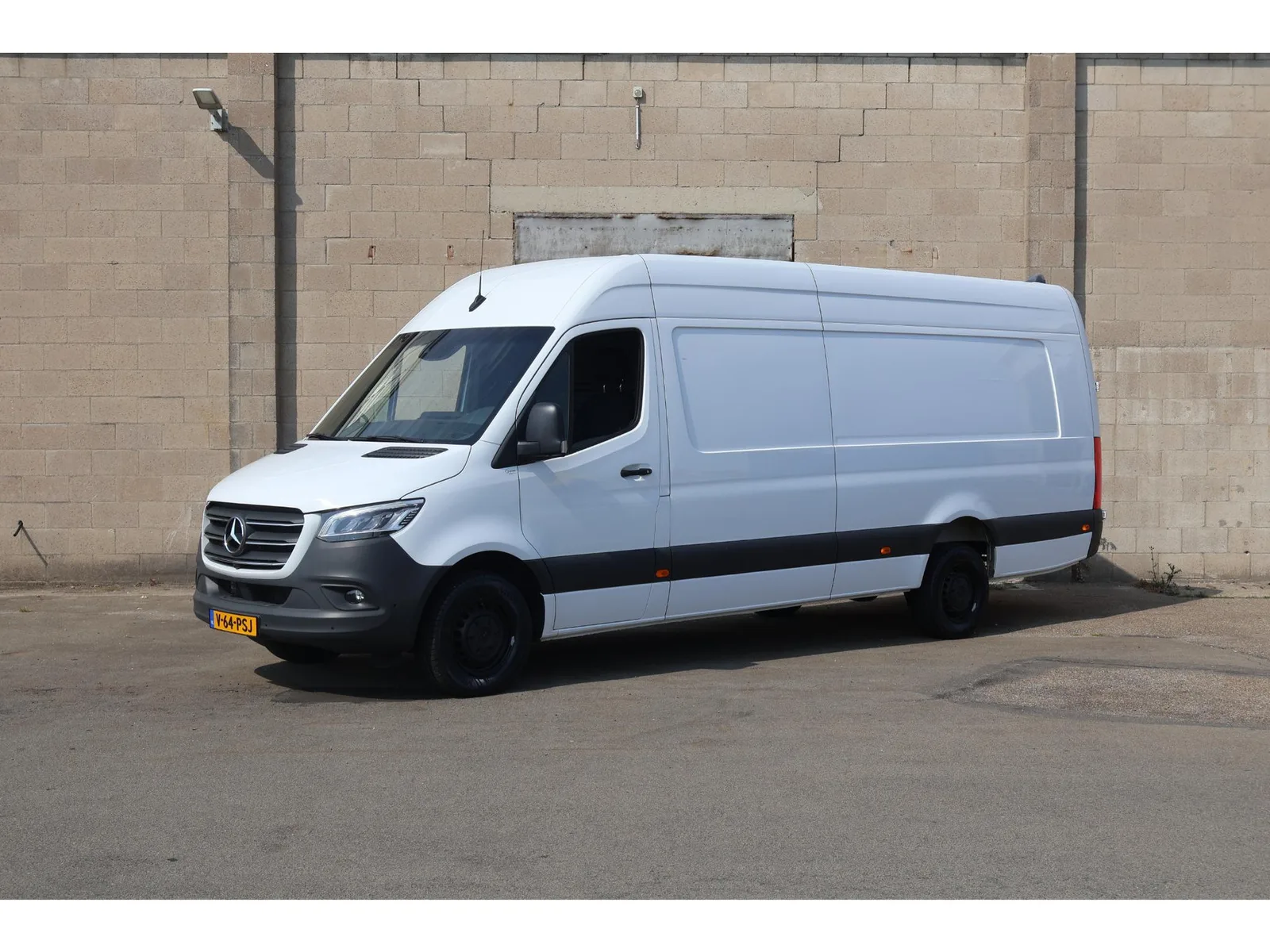 Mercedes-Benz Sprinter (2024) — foto 1