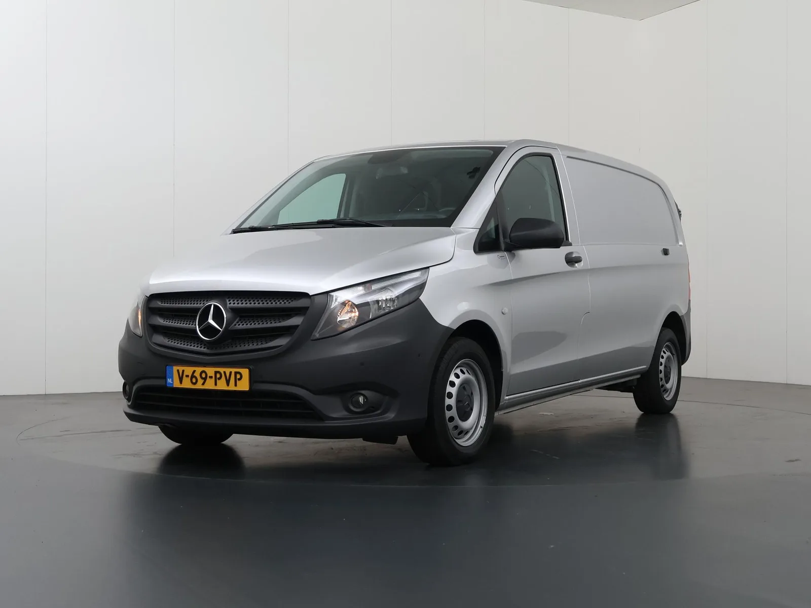 Mercedes-Benz Vito (2022) — foto 1