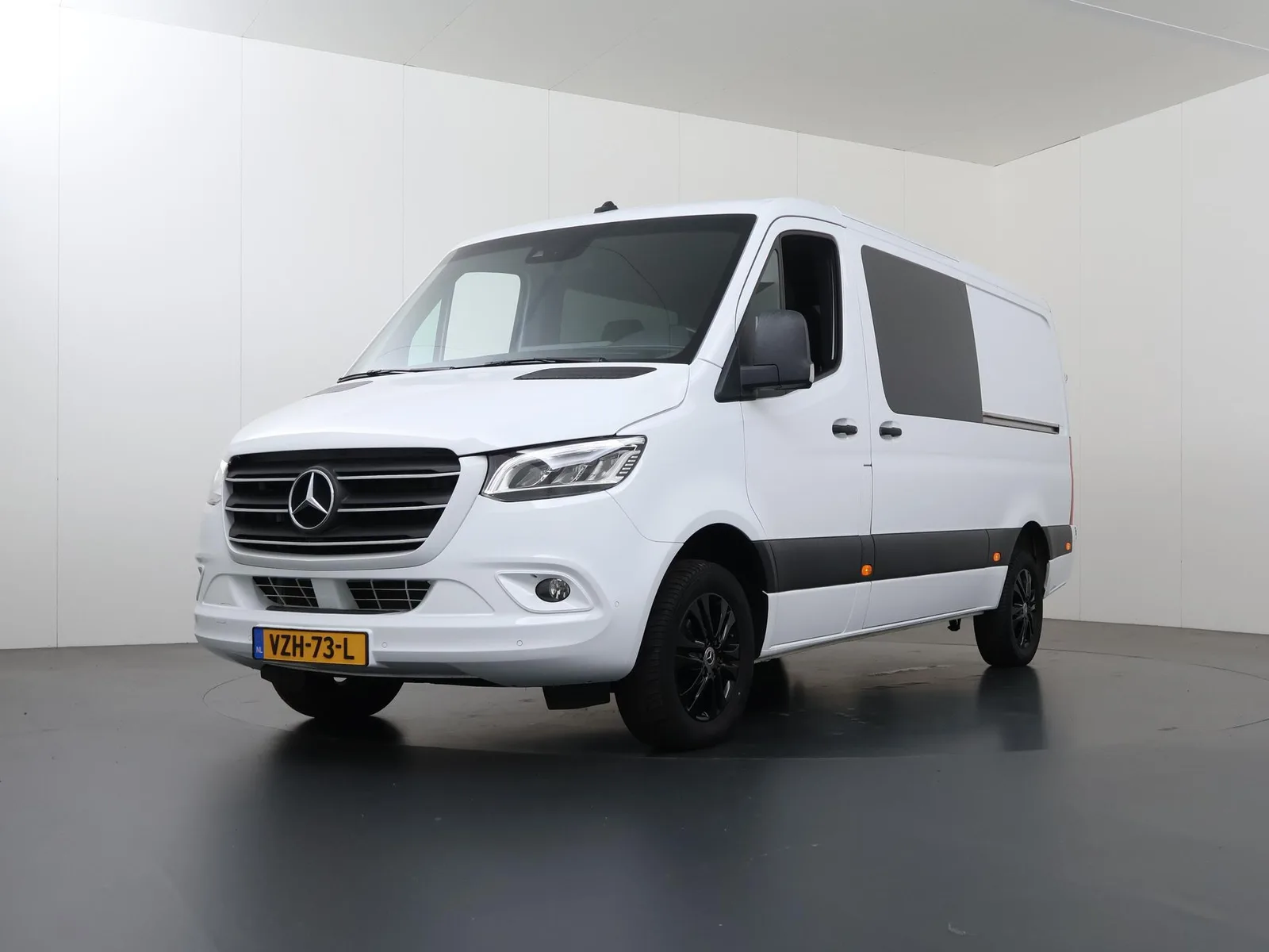 Mercedes-Benz Sprinter (2023) — foto 1