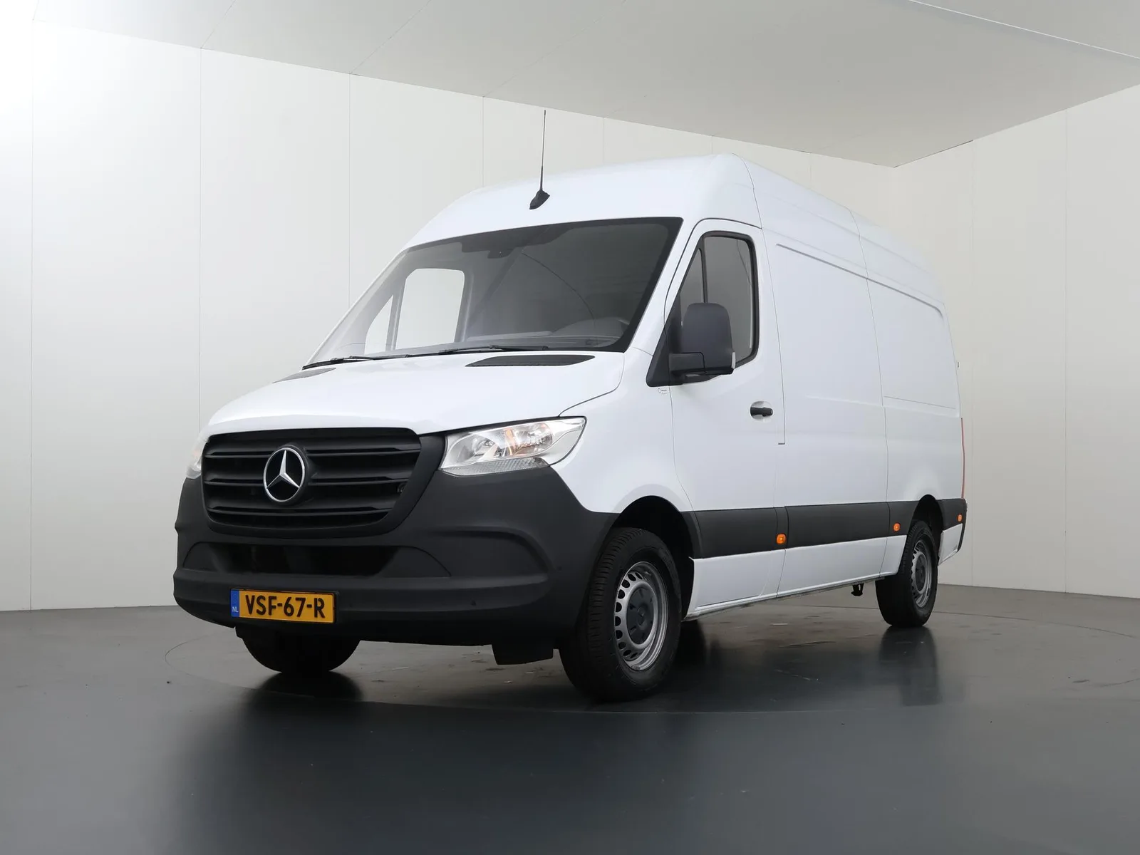 Mercedes-Benz Sprinter (2022) — foto 1