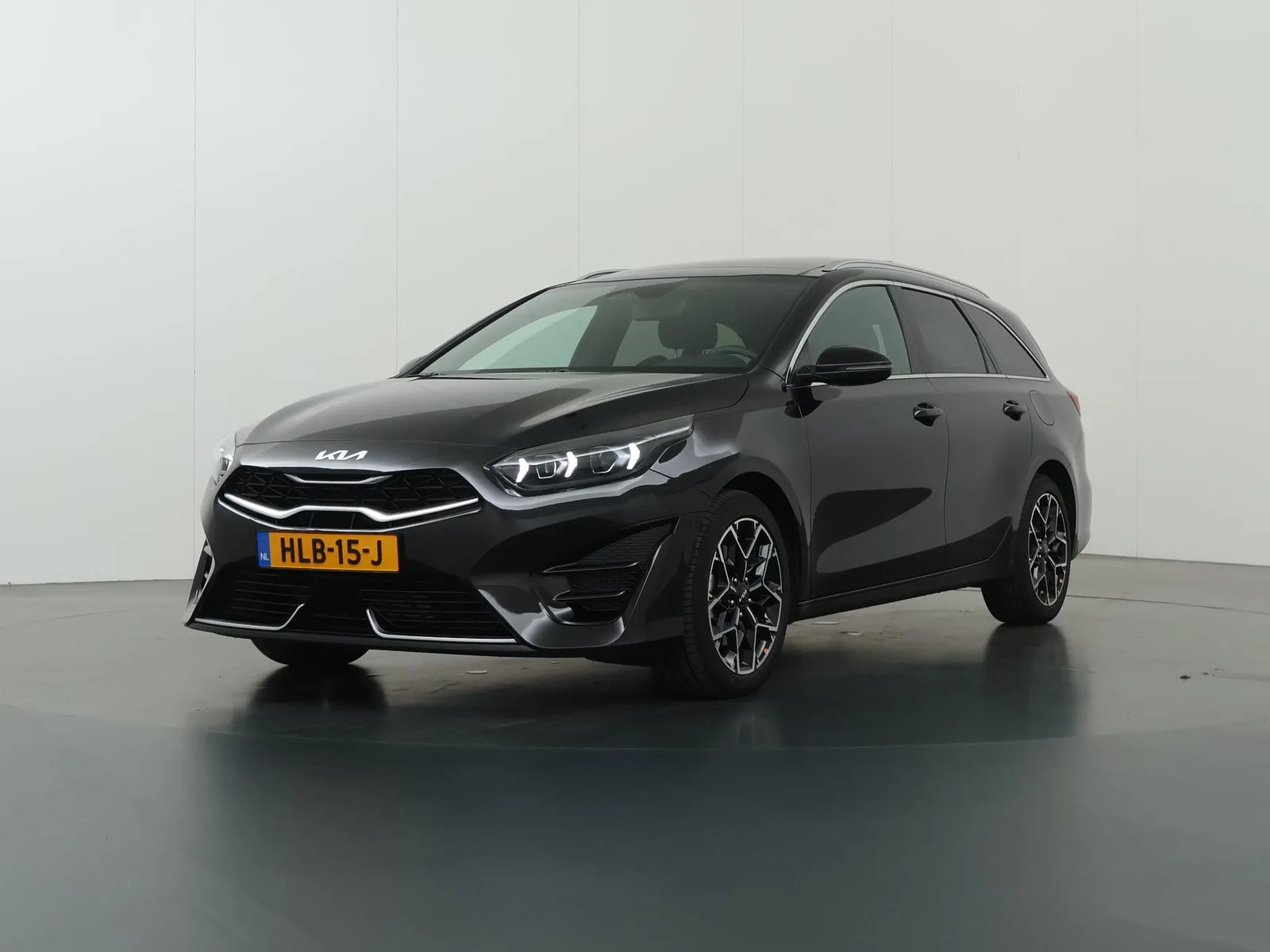 Kia Ceed Sportswagon (2025) — foto 1