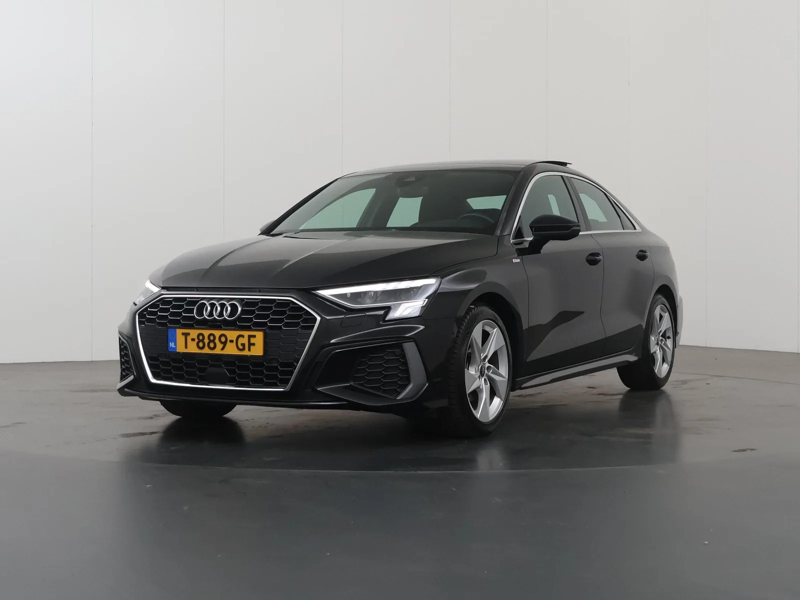 Audi A3 (2023) — foto 1