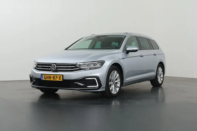 Volkswagen Passat (2023)