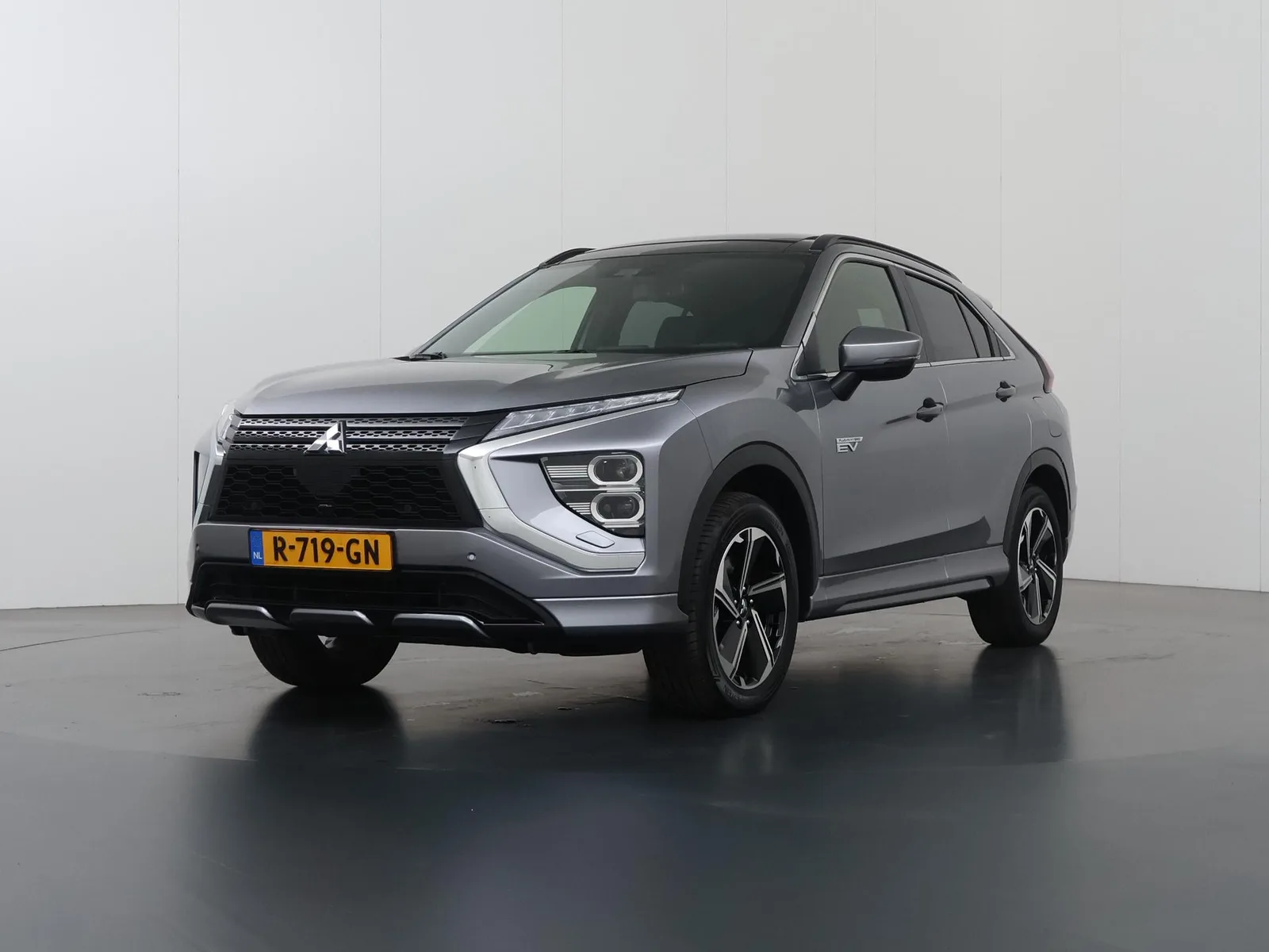 Mitsubishi Eclipse Cross (2022) — foto 1