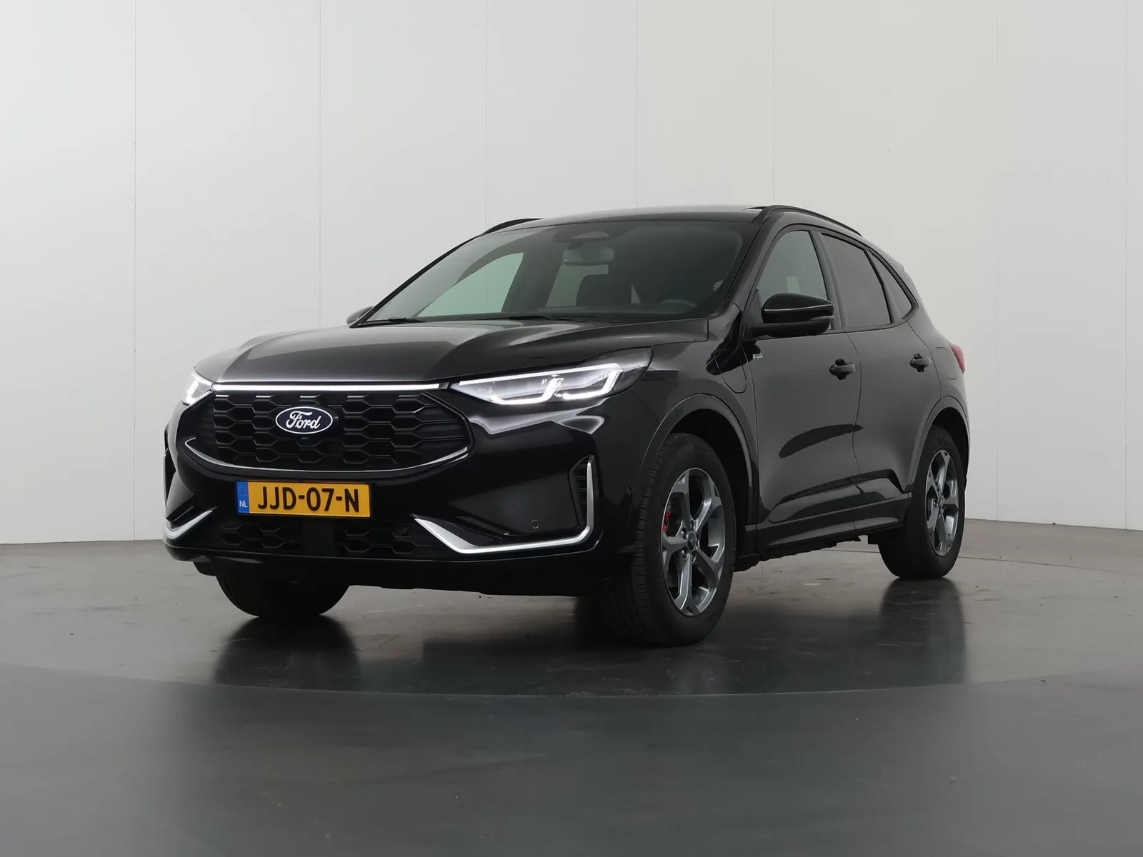 Ford Kuga (2024) — foto 1