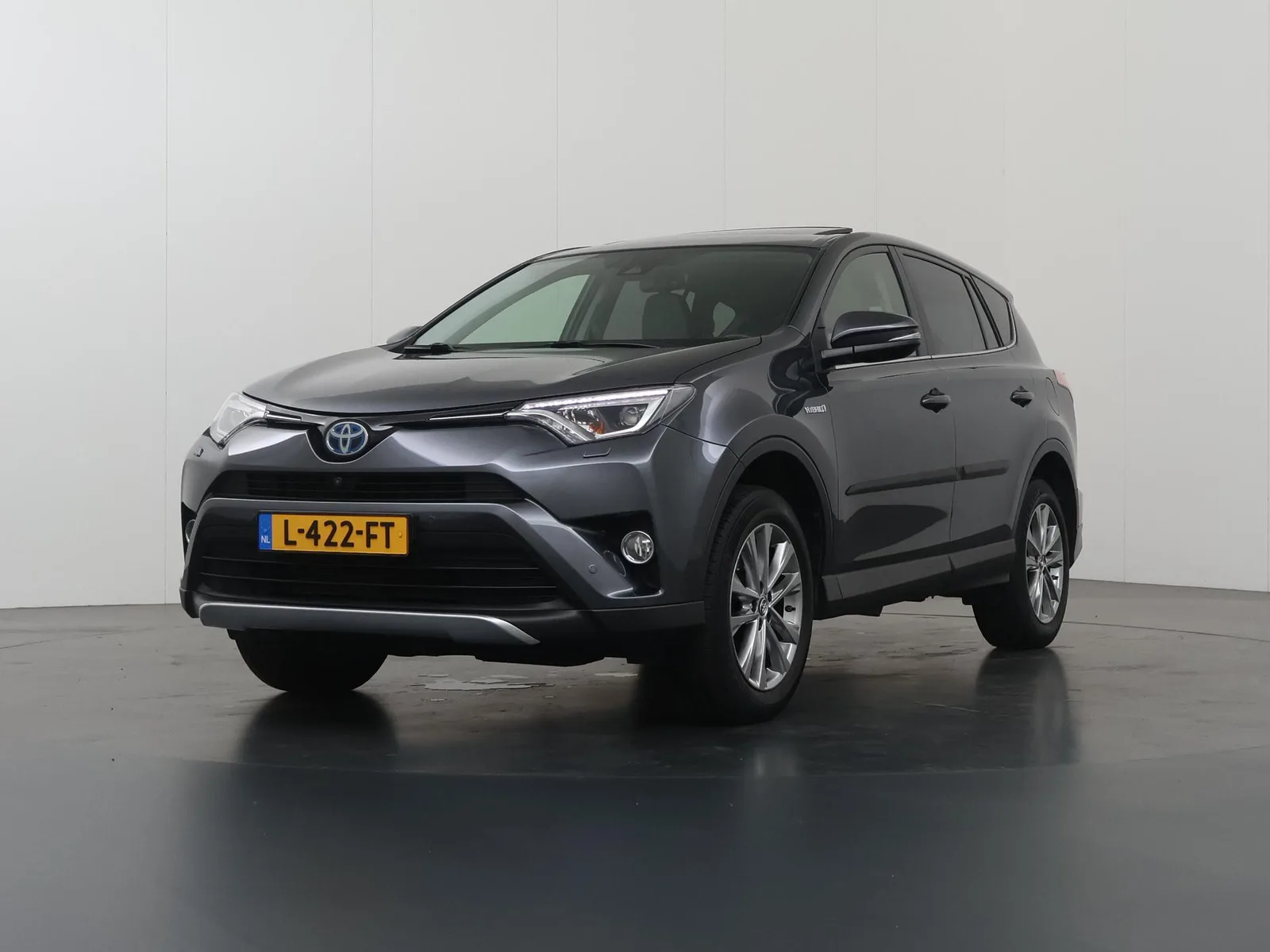 Toyota RAV4 (2018) — foto 1