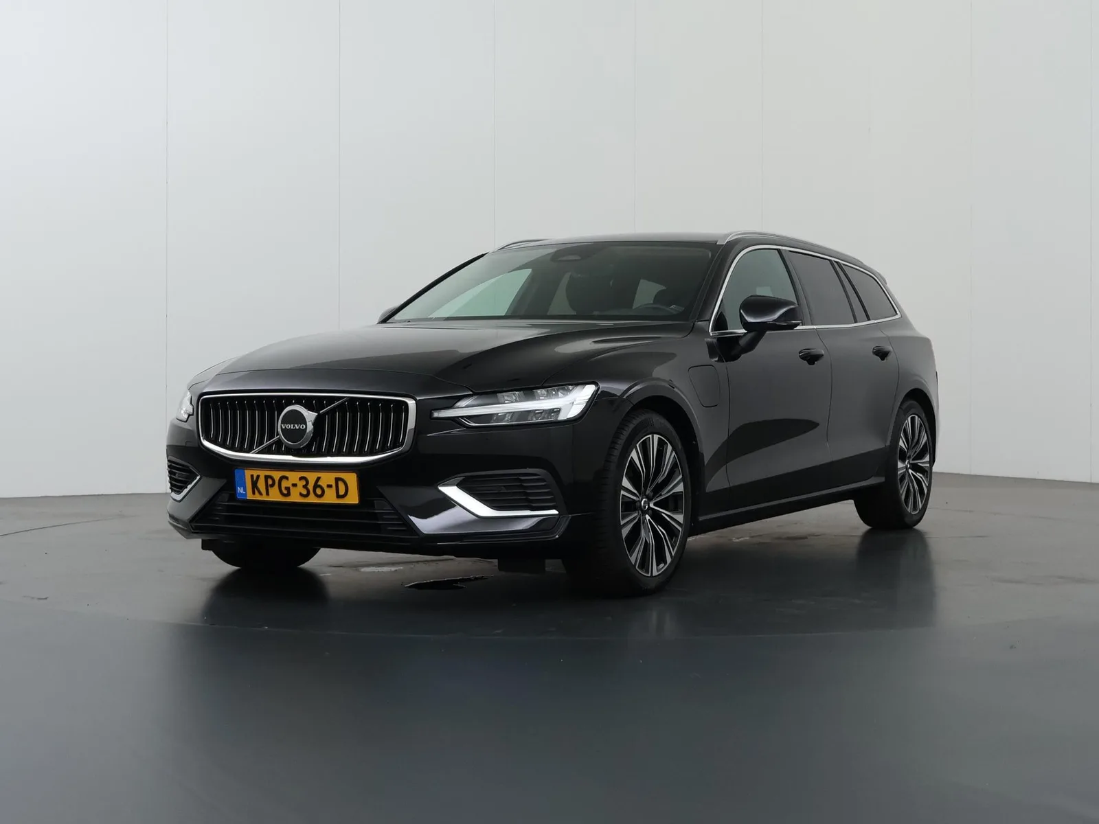 Volvo V60 (2022) — foto 1