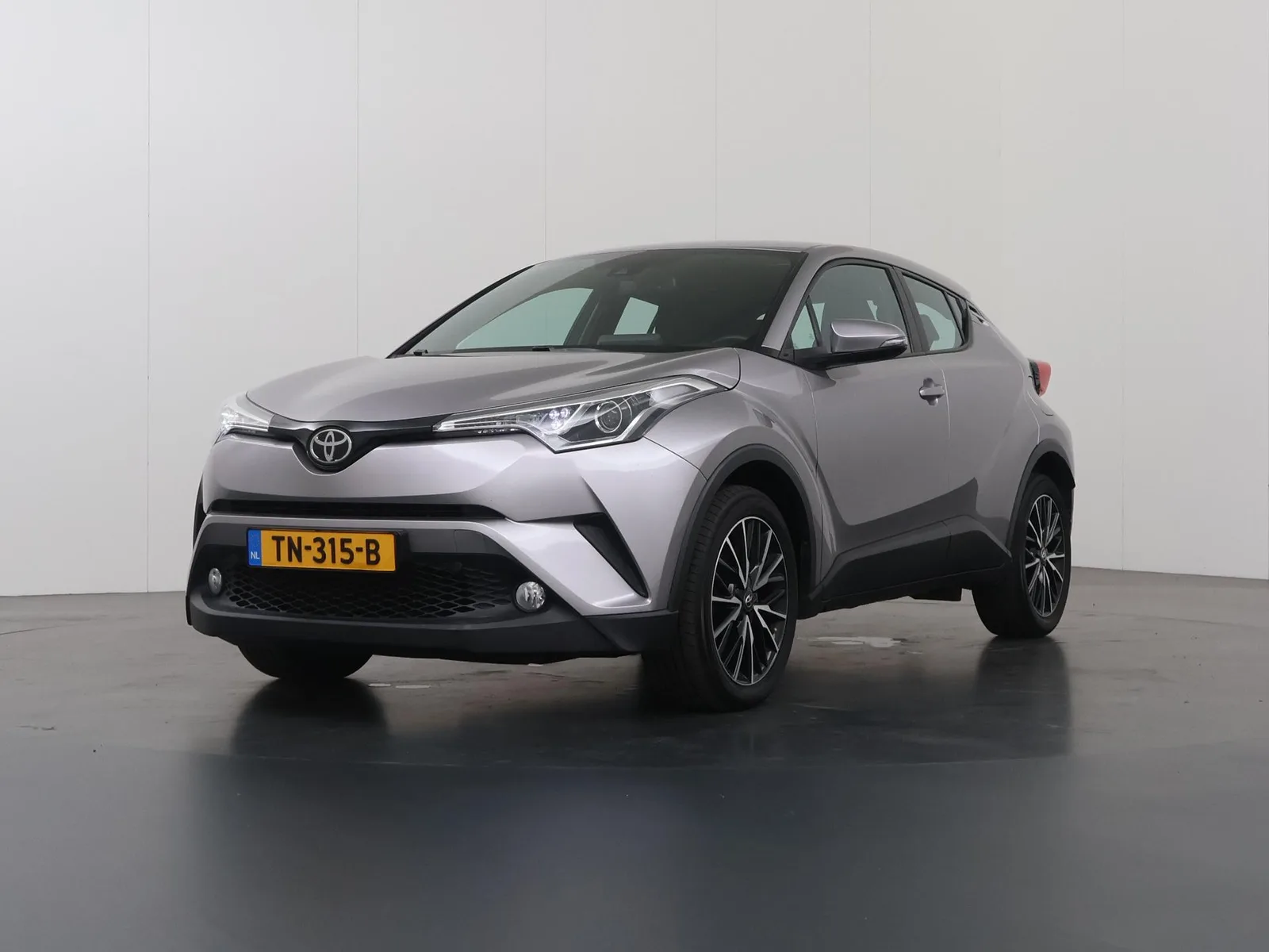 Toyota C-HR (2018) — foto 1