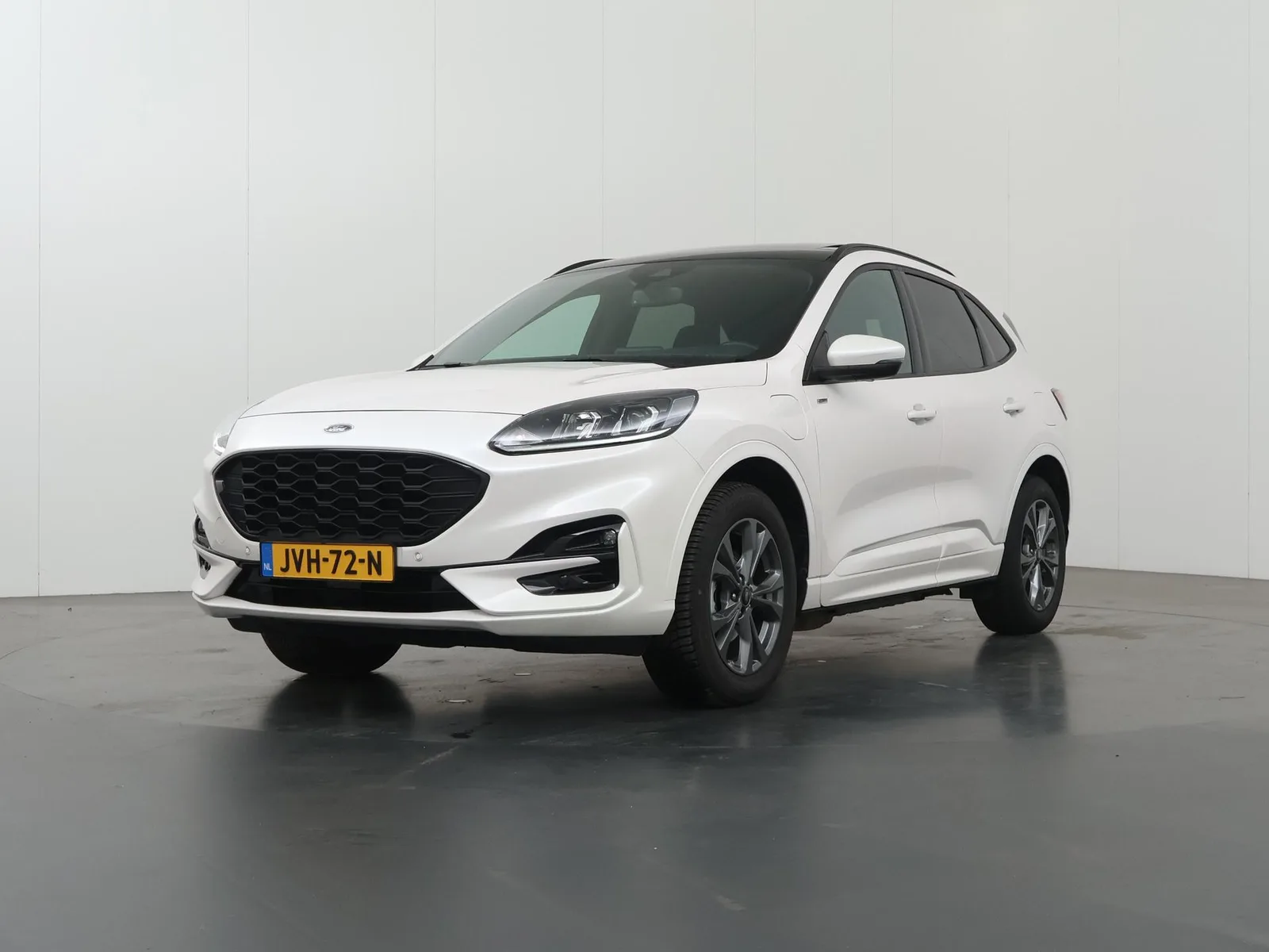 Ford Kuga (2022) — foto 1