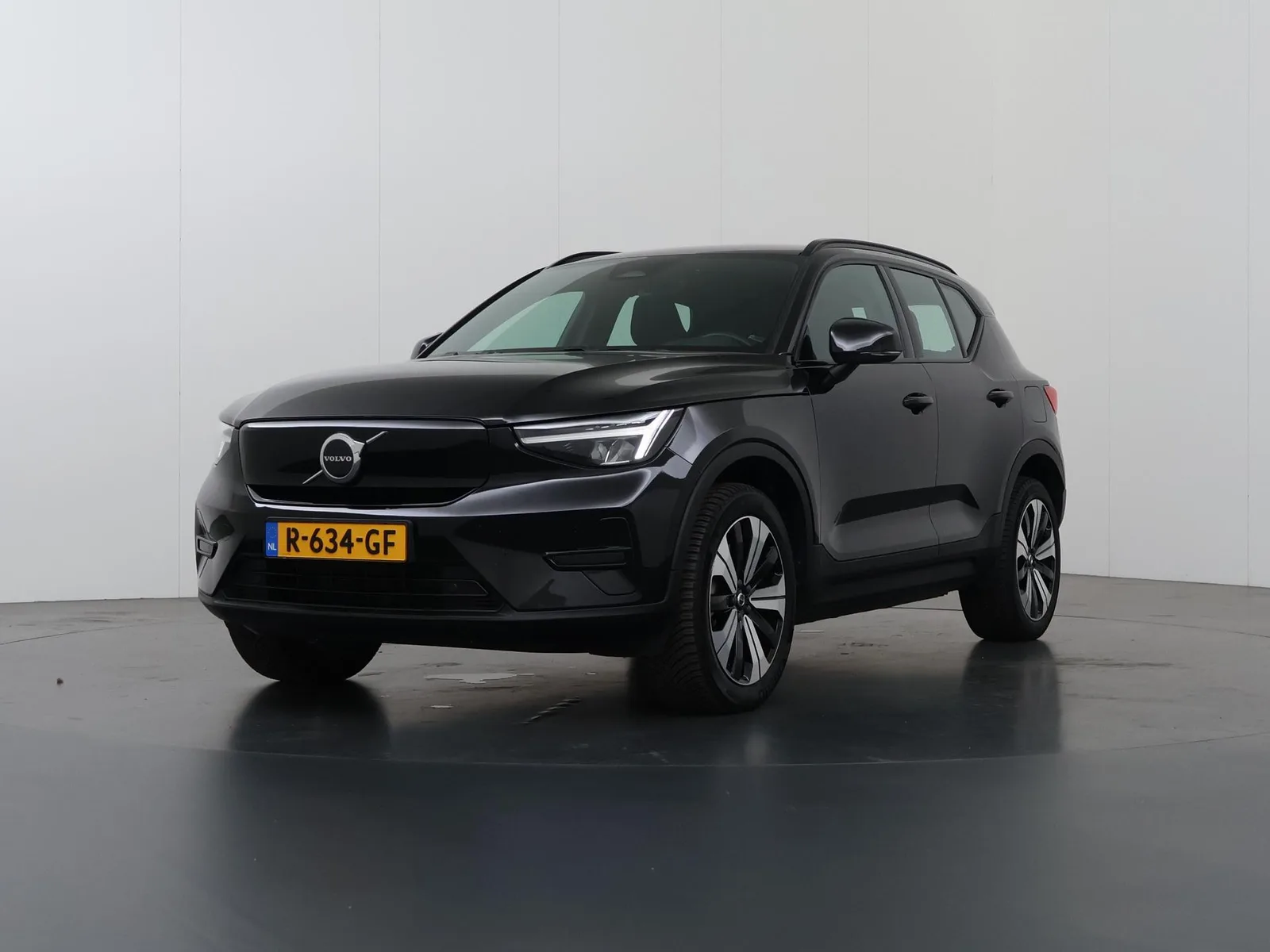 Volvo XC40 (2022) — foto 1