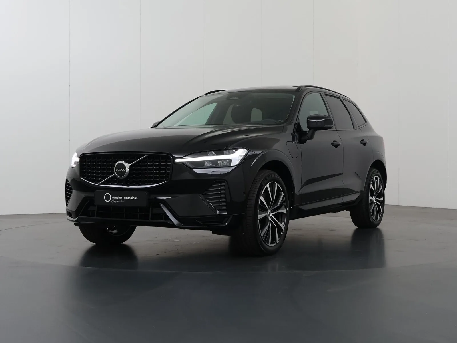 Volvo XC60 (2023) — foto 1