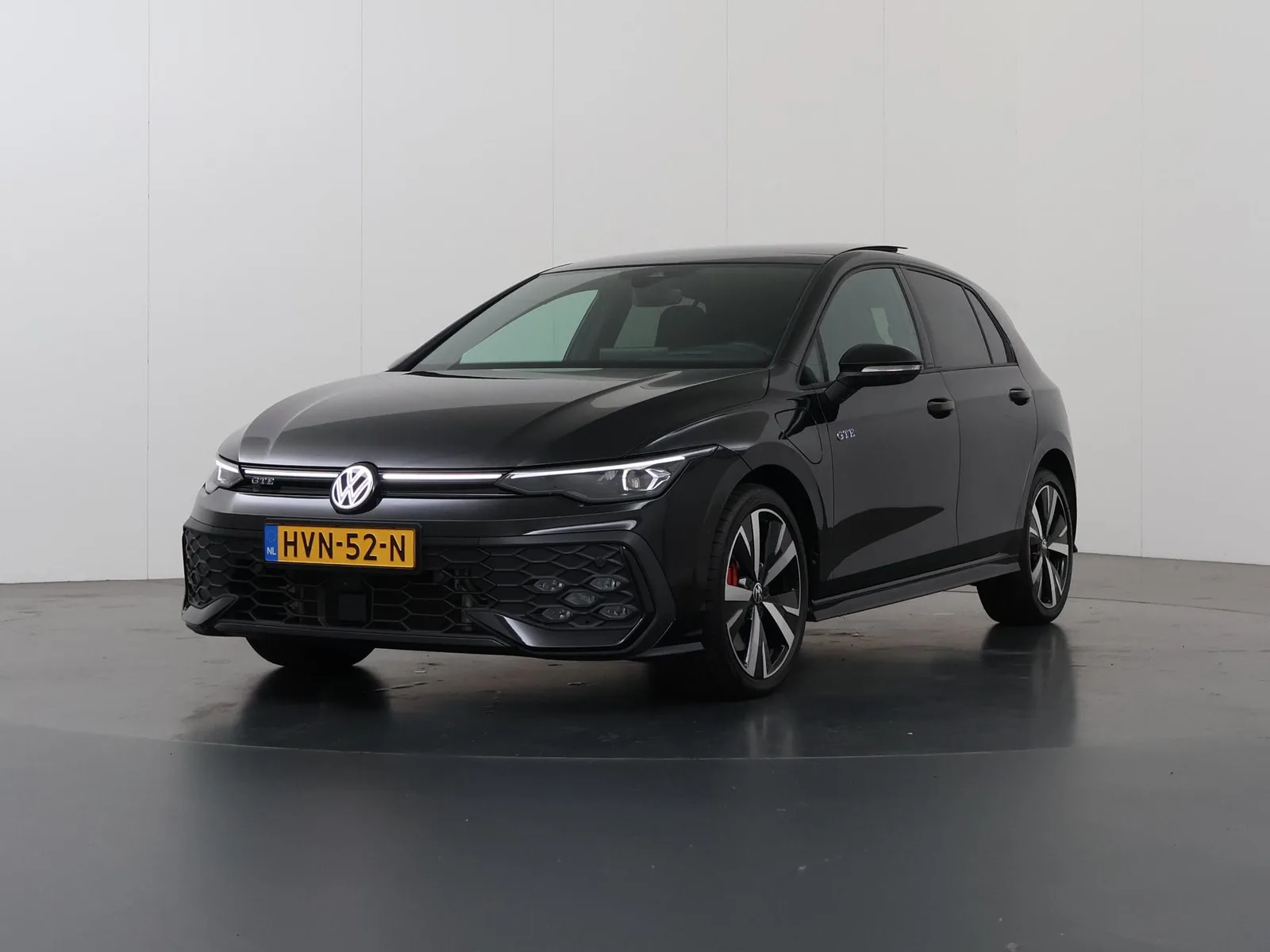 Volkswagen Golf (2025) — foto 1