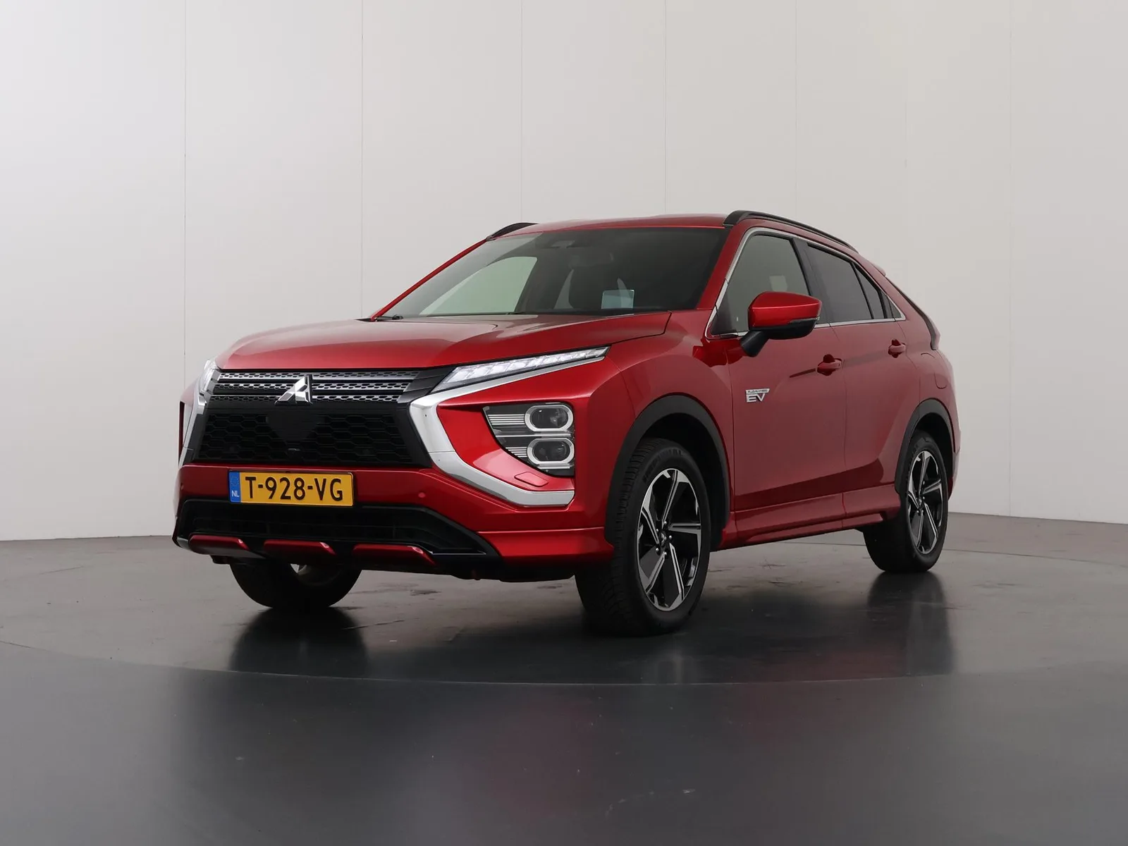 Mitsubishi Eclipse Cross (2022) — foto 1