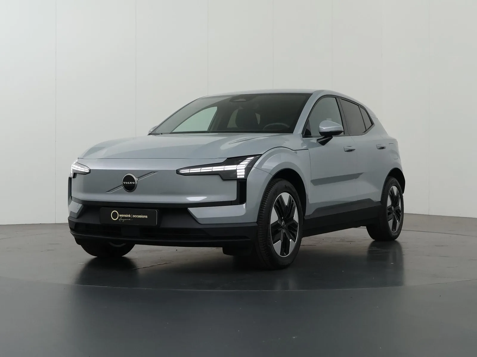 Volvo EX30 (2024) — foto 1