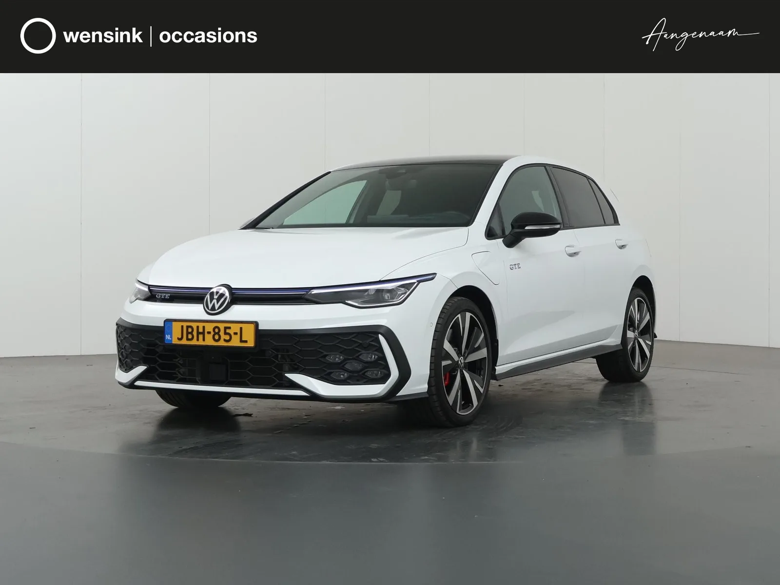 Volkswagen Golf (2024) — foto 1