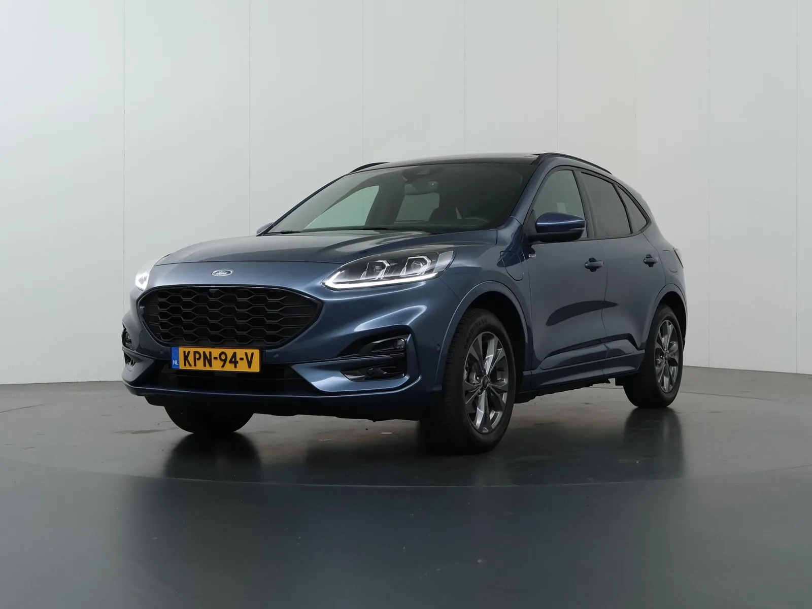 Ford Kuga (2024) — foto 1