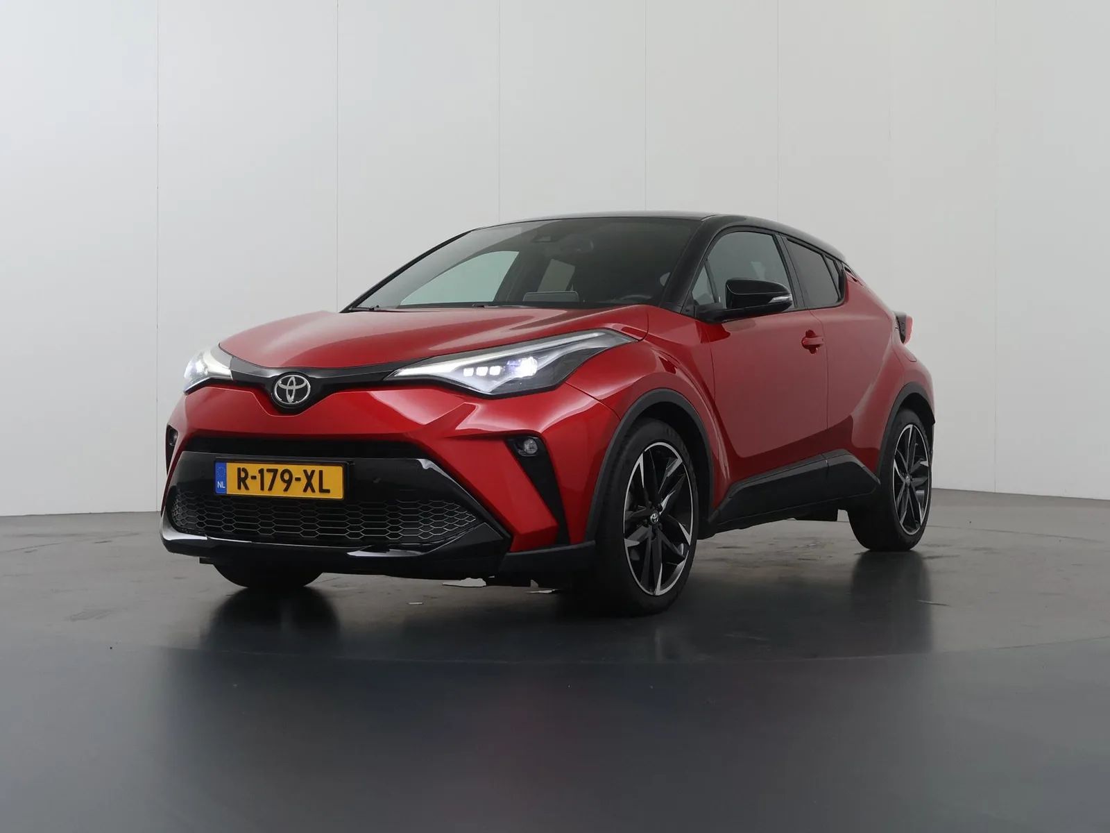 Toyota C-HR (2022) — foto 1