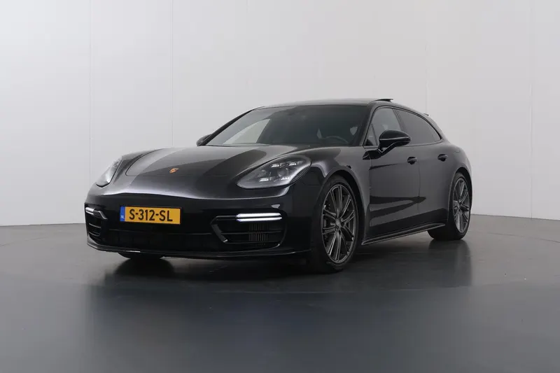 Porsche Panamera (2023)