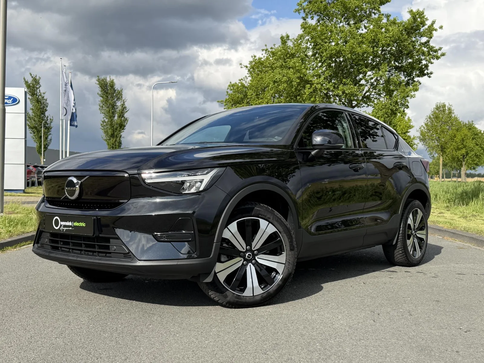 Volvo C40 (2023) — foto 1