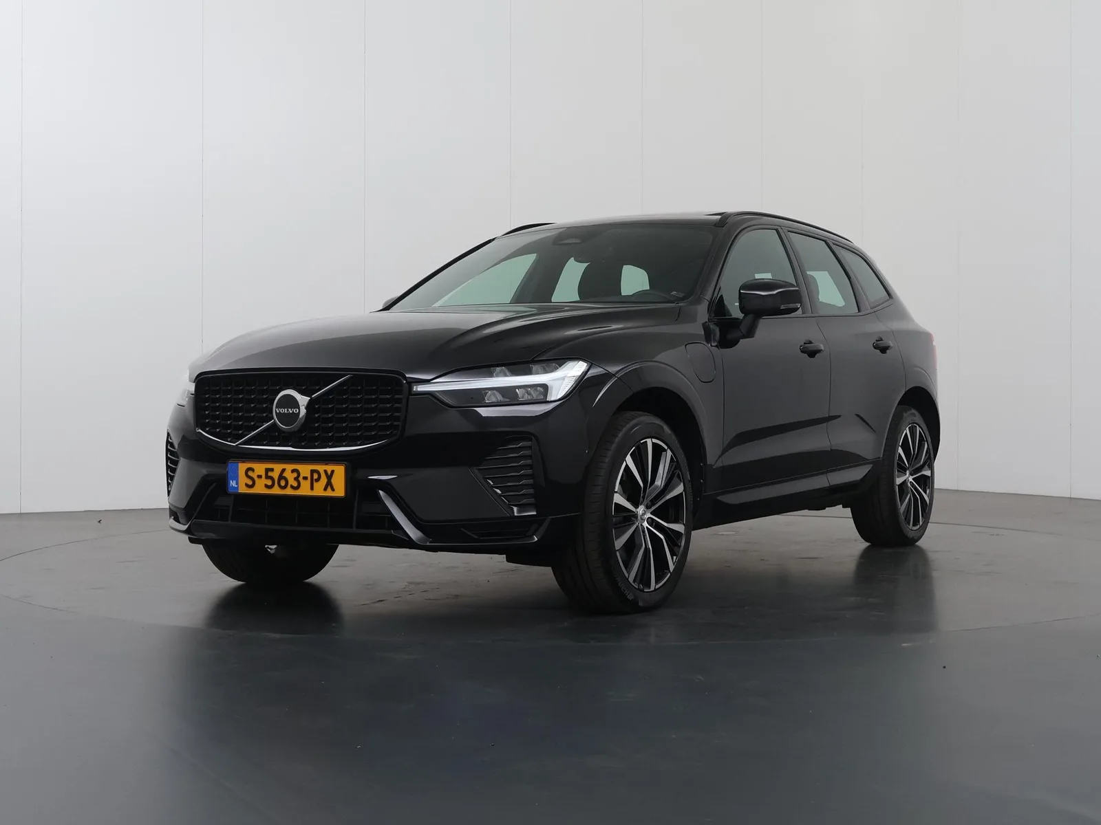 Volvo XC60 (2023) — foto 1
