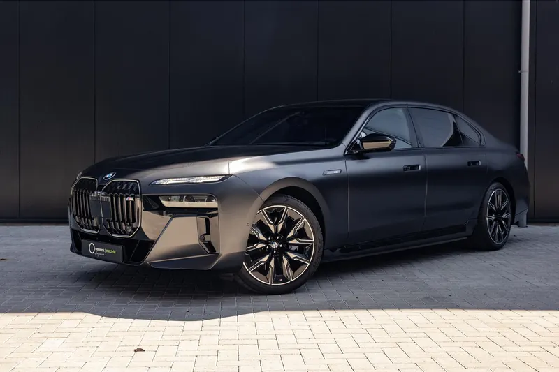 BMW i7 (2023)