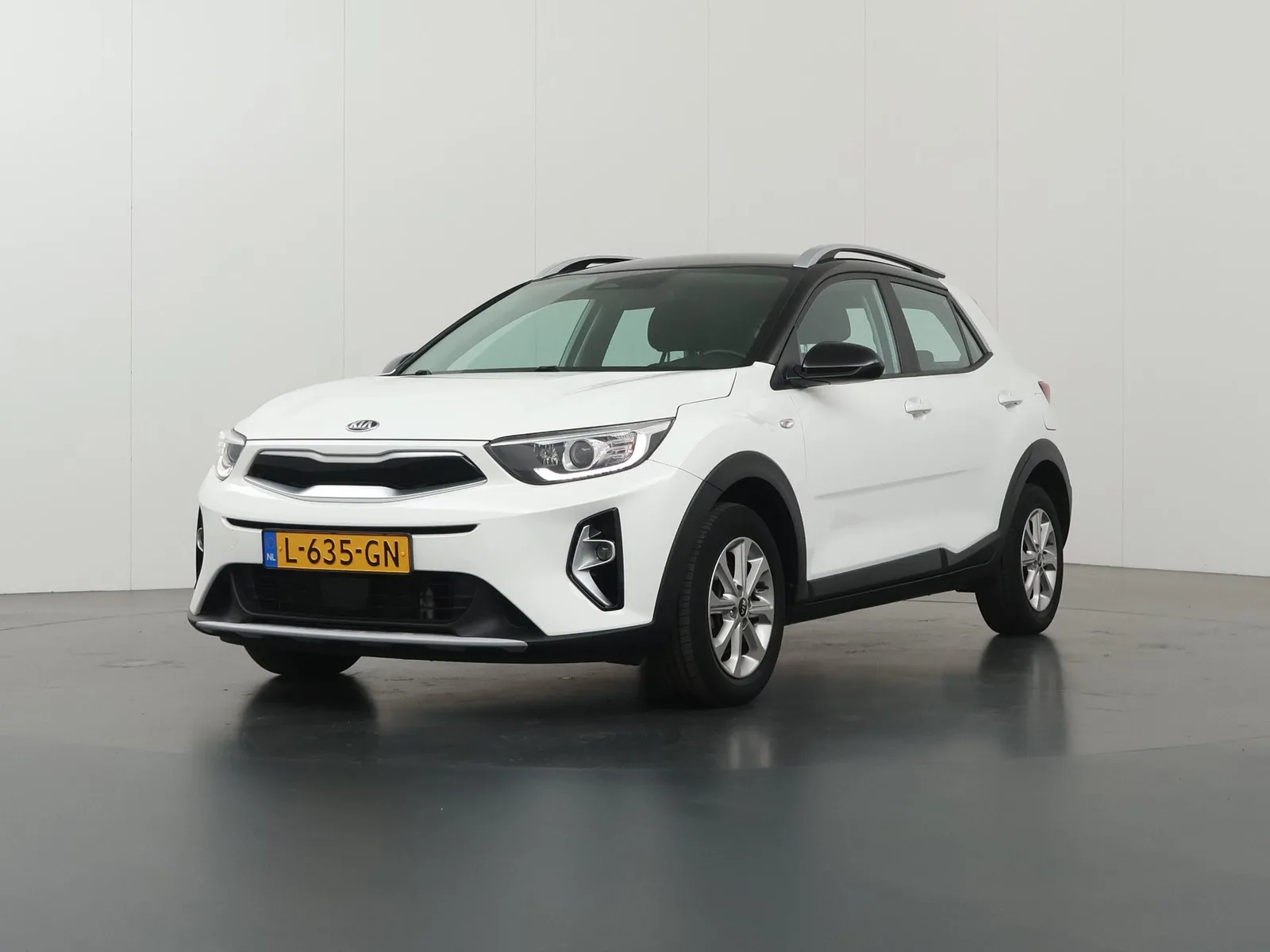 Kia Stonic (2021) — foto 1